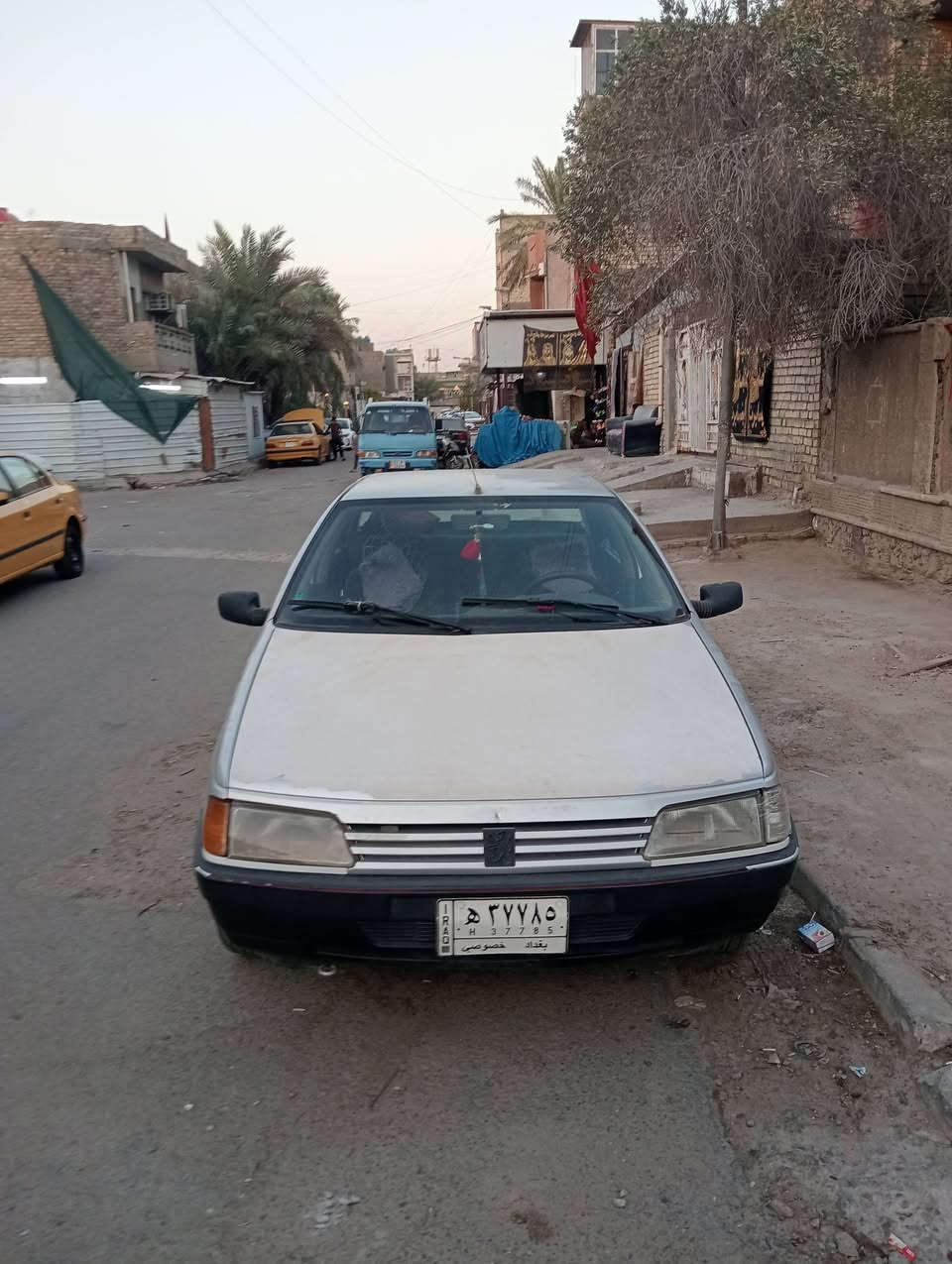 بيجو روا 2008 السيارة متروكه لكن شغاله مامتعوبه السنويه ساقطه من 2018 
السعر 28 $ هاتف ***********
