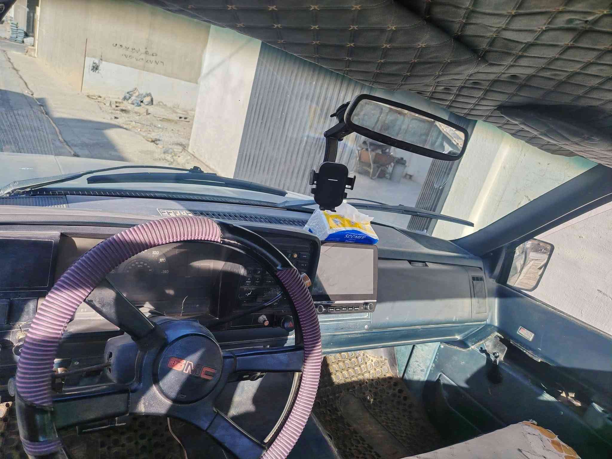 جيمسي سيرا موديل ١٩٨٨
رقم كركوك شرط تحويل
سنوية منتهي من ٢٠١٩
بية بطاقة بنزين
كير جديد حاوية 
تاخم صدر شرط
مابي ظربة
اكسل شرط 
محرك بطة ٣٠٠٠ بية شوية بخار
٤ ويل افرود من ماركة future
بودي قصير
شانصي لوك شرط شركة
شاشة ايبات
جاهز للتعمير 
سعرة ٣٤ 
سيارة تقريبا بية ٧ ورقة غرامة و كمرك
ينزل من سعرة
كركوك / شوراو
***********
 *********** واتساب كركوك, العراق
