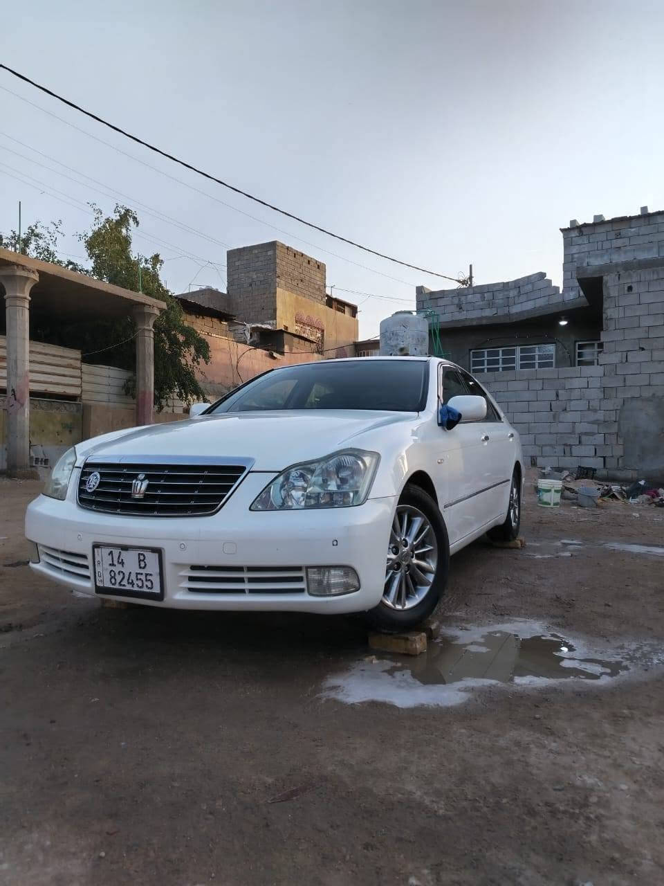 السلام عليكم سياره شاهينه للبيع كفاله عامه من الضربه والصبغ والكص والتبديل وكافه الاصوليات 
سياره كفاله عراق ويابان 
مديل 2004 
ثلاث قطع بردات 
ثلاث قطع تبريد 
سياره سته بصمات شغاله 
لايت دوار 
تحكم سترين 
راديو سيدي حزن ست اقراص 
كشنات اربع كهرباء شغاله
ثلاجه 
محرك 6 سلندر شاصي 82 المرغوب 
كير ست نمر 
ويل كب نفطي 
رقم بصره 
السياره عايد تحويرها الجوه وتبريدها ثلچ 🥶❄️
السياره بعد هواي بيها مواصفات وبعد احله من الصور مال جناي
العنوان بصره أبي الخصيب 
السعر 163$ وبيها مجال 
للاستفسار الاتصال على الرقم***********
