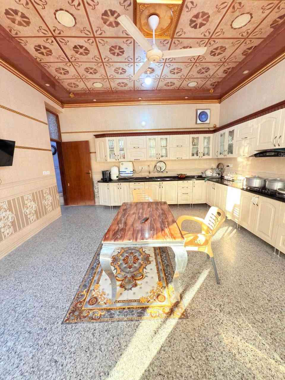 ⭕️دار للبيع في حي الامام قريب من شارع الضغط 

⭕️المساحة ٣٠٠م طابو صرف 

⭕️بناء حديث ٢٠٢٣ 

⭕️الطابق الارضي يحتوي على صاله وهول ومطبخ وغرفتين نوم ومجمع صحيات 

⭕️الطابق الثاني يحتوي على ثلاث غرف نوم ومجمع صحيات 

📞 لطلب السعر والتفاصيل: مراسلة الصفحة أو الاتصال على الأرقام أدناه.

🔹 نستقبل جميع عروضكم السكنية 🏠 والتجارية 🏢 في كافة مناطق الحلة.

……………………………..

📍 للمزيد من المعلومات:
مراجعة مكتب بابل للعقار الكائن في شارع ٦٠، مقابل حلويات ريف دمشق أو كراج ناجي كماش سابقًا.

☎️ للاتصال:
*********** — أبو أحمد الأسدي
*********** — أحمد الأسدي
*********** — أمير الأسدي

