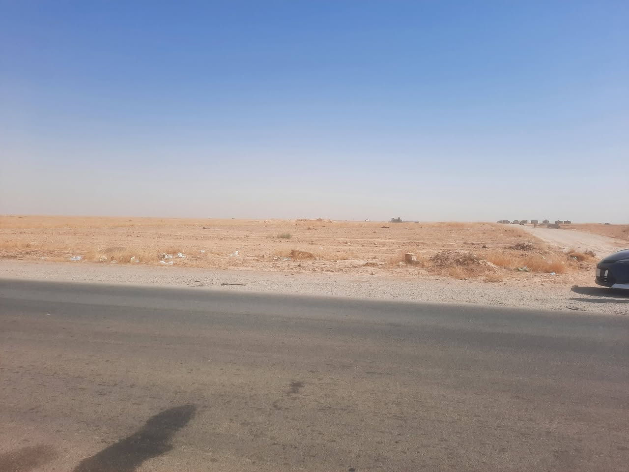 قطعة أرض • شارع العام • ٨٠٠م كهرباء