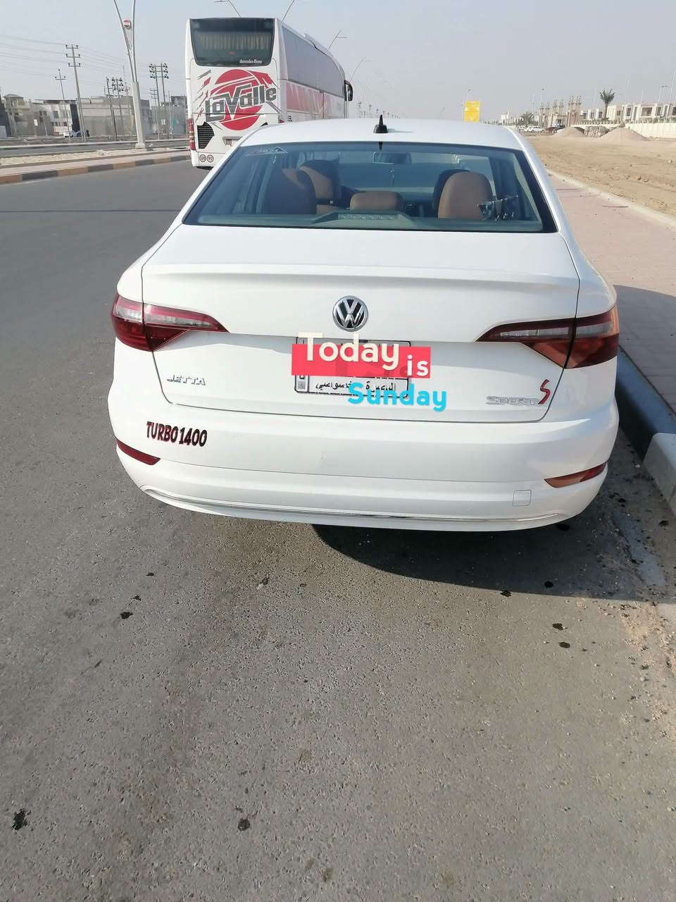 سلام عليكم سيارة فولكسواكن جيتا موديل 21 وارد أمريكي معوقين بصره وكاله عامه شرط سنويته تنتهي ب 28 محرك ١٤٠٠ تيربو مبدل بيه بنيد وبيه طخات بارد فقط سياره جازه تبريد تخم تاير حداده  شاشه كامره رادارات لد نهاري هواي مواصفات بيه دواخل جلد سعره 125 وبيها مجاي  واذا اكو مراوس سوناتا 18 او كيه اوبتما من 16 وفوك اراوس عنواني شط العرب التنومه رقمي *********** بي وات ساب

نص مكتوب في الصور:
- Today is Sunday