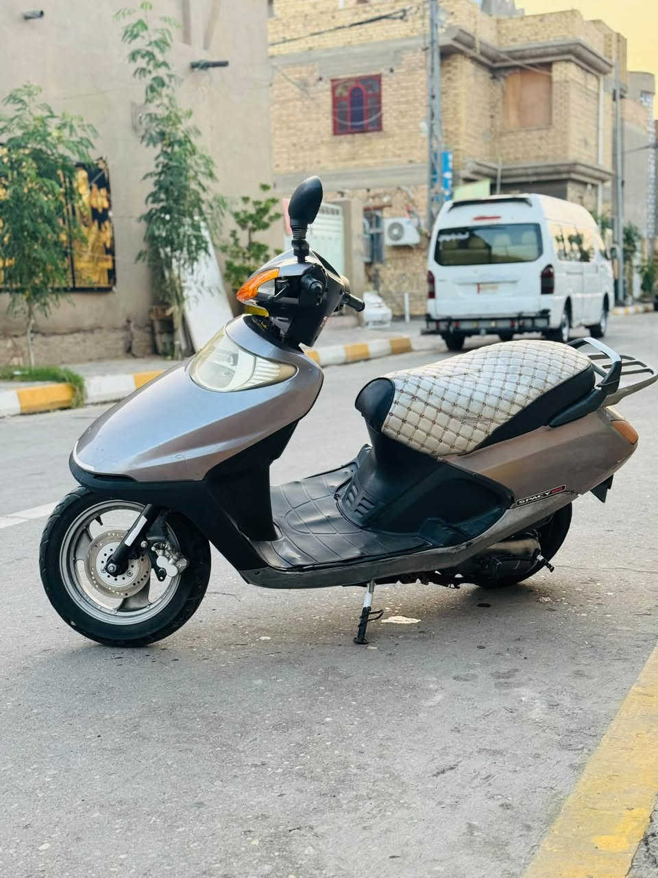 سبيسي لبيع دراجه جاهزة سلف هندر كهربائيات شغاله دراجه نظيفة سعر ٣٧٥ وبيه مجال قليل ***********‬
