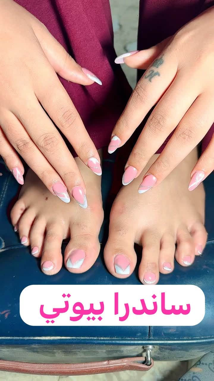 اكريلك اظافر قدم🫶🏻🫶🏻🫶🏻

وادين 😍😍😍

حسب طلب زبونتي الغالية💕💕

انتبهولي على الشغل وجماله ونظافه اللحمية😍😍😍🤭
_____________

📍العنوان
الديوانيه / العروبه الاولى
 داخل فرع  منفذ دولار
صالون ساندرا بيوتي 
***********
***********
