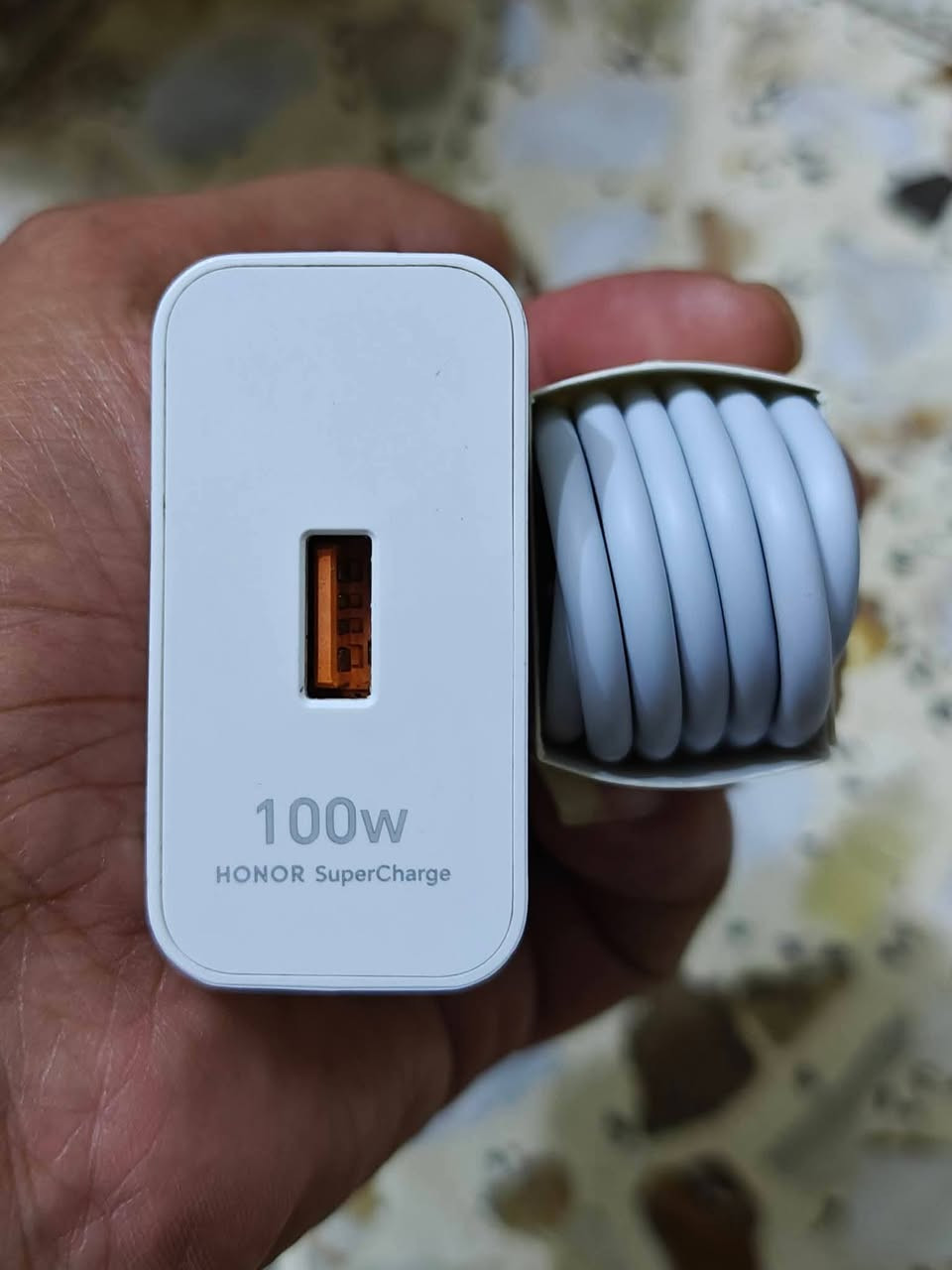 شواحن اصلية مال اجهزة بلاديه شركة شرط الفحص
شHonor, Huawei, Realme,Oppo,One plus
شاحنه 120 واط تشحن اجهزة ريلمي/ اوبو/ ونبلص
شاحنه 80 واط  تشحن اجهزة  ريلمي/ اوبو/ ونبلص
شاحنه هونر 100واط اصلية تشحن جميع اجهزة الهونر
شاحنه هونر 66 واط اصلية تشحن جميع اجهزة الهونر
تتوفر كيبلات اصلية هونر/ ريلمي/شاومي/ونبلص/اوبو
للطــــلب والاستفسار راسل واتساب ***********
العنــــــوان/ واســـــط/ الكـــــوت/ مــــركز المدينــــة
