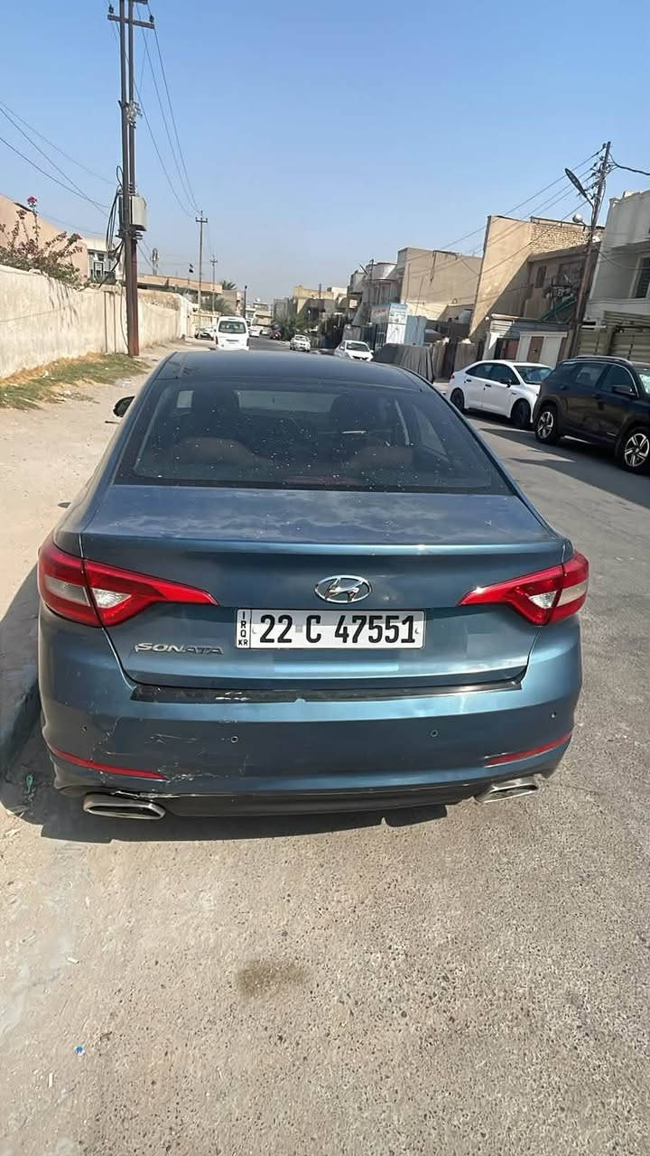 للبيع هيونداي سوناته 2015 خليجي
نص فووول
ماشيه195 الف 
السياره مكفوله كفاله عامه من الفتح والصبغ والتبديل  بيها جراد قليل بنيد وجنطه وبيها بارد كلش قليل موضح بلسونار
كير محرك بلادي مامفتوح شرط السونار 
السياره جاهزه للاخير متصرف عليها الف دينار 
تخم تاير وتبريد وداخل خير من الله نضافه 
مواصفاتها كلش حلوه
1-بانوراما 
2 فول تحكم ستيرن
3 اشاير بالمري
4 مري شفط قلاب
5 مثبت سرعه 
6 تبريد قطعتين
7 محرك 2400 دوش المرغوب
8 ثلاث وضعيات قياده (ايكو _ نورمال_سبورت )
9 ارقام جديده + السياره باسمي شخصياً
10 شاشه تاب ابل كاربلي +كامره
السعر 127ورقه وبيها مجال قليل   للستفسار اكثر اتصل ***********
