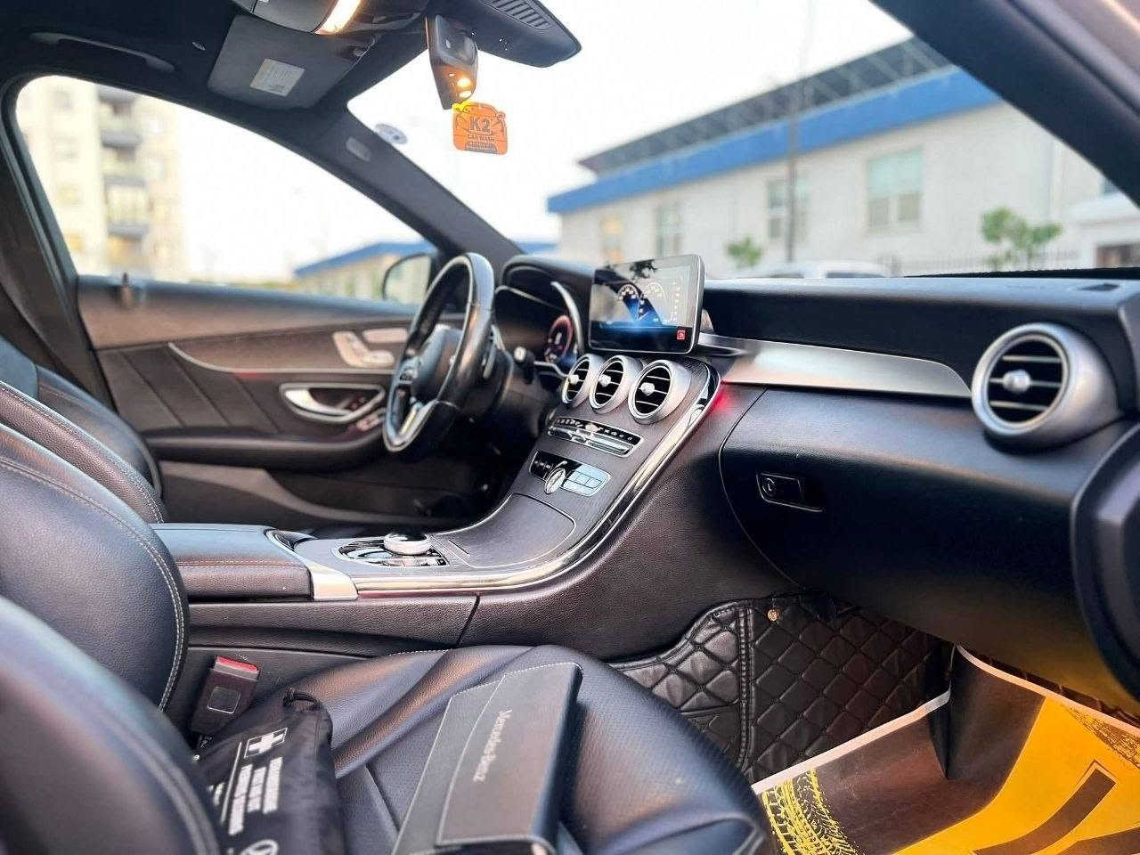 للبيع مارسدس AMG‏‎‏GLC300
سنة الصنع : 2020
‏‎‏‎المسافة المقطوعة: 70 الف كيلو 
فول الاخير AMG
‏‎‏
السعر : 265 ورقة
 صفر مسج

مكفولة كفالة عامه بدون اي  فقط تحكيل 
صندوك كهرباء 
كامرات 360 
رادار جانبي 
حساسات امامي خلفي 

فول مواصفات بانوراما وكشنات كهرباء و تدفئة و تبريد سستم صوت و دواخل اوف وايت انضمة قيادة و بدي AMG ومواصفات هواية متنذكر السيارة جديدة بشكل
 بدون اي ملاحظة او نقص
____________
‏‎‏‎‏‎🌎 العنوان : بغداد مجمع السلام 

‏‎‏‎‏‎📱 للاستفسار يسعدنا تواصلكم معنا على الأرقام التالي
‏‎‏‎‏‎📱***********,***********

