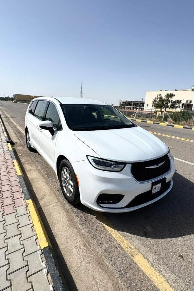 السلام عليكم
للبيع 

باسفيكا 2023 / تورنك L 

حره بدون رقم 

سبارة جديده بمعنى الكلمة 

محرك 3600 / 6 سلندر 

ماشيه 30 الف 

مكان السيارة / واسط - الكوت 

السعر 185 $

للاستفسار / ***********

ملاحظة / فقط الشراي يتصل
