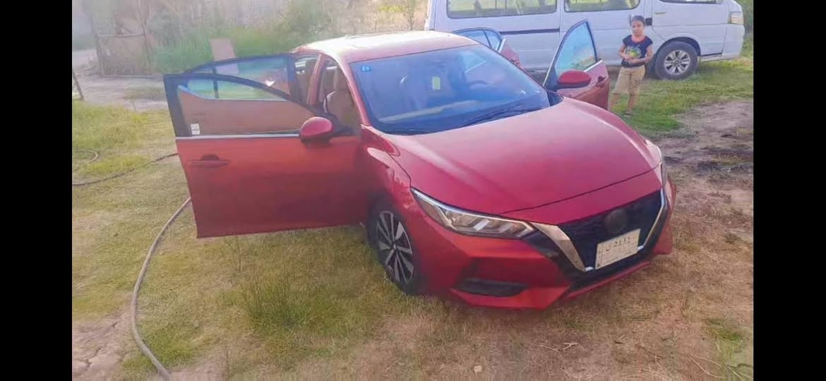 السلام عليكم سنترا ٢٢ للبيع معوقين سنه وصير حره فول مواصفات ضربتها بجنطه وبيها طخه بلباب بارد السعر ١٢٠ مكاني بغداد رقم ***********
