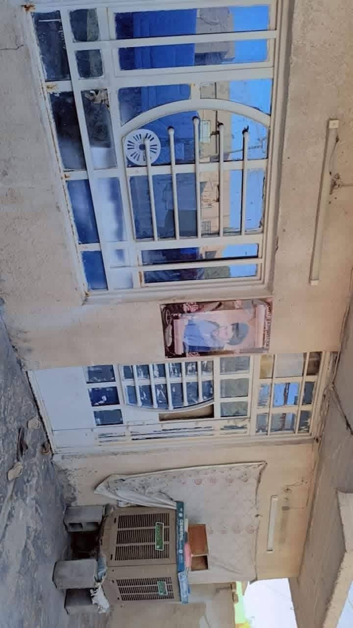 سلام عليكم من رخصت الادمن 
للبيع بيت في حيل بساتين يم اسواق سنتر
البيت 120 مربع 2نوم واستقبال وحولي جبير وبيتونه جبيره البيت نضيف ومرتب ومتعوب علي والكراج طب بي ثنين سيارات الاستفسار على الرقم 
***********
