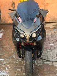 TMAX 2011 560  دراجه كله مزوده عليهة مكينه 560  بوركمندر بليني برمج ع ...