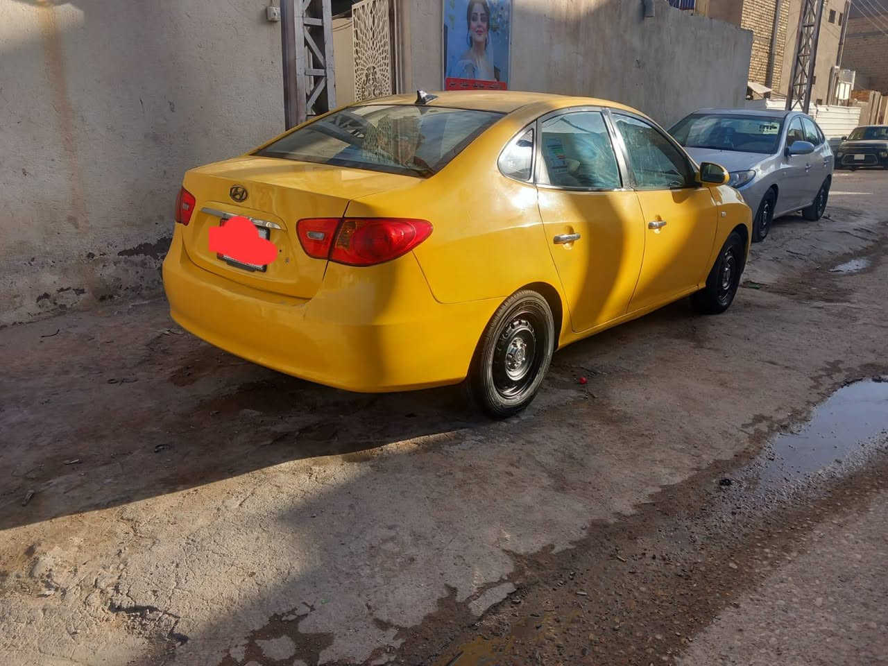 النترا صابونه موديل 2011 امريكي محرك 2000  وكير جيس ماشيه 78 دخول جديد متومه ارقام وسنويه بغداد اصلي  ويه شاصي تبريد ثلج غرفتهه جديده مدوشمه  بلعماره سيارهس مصبوغه بعدهه مامبولشه جاهزه سياره ***********
