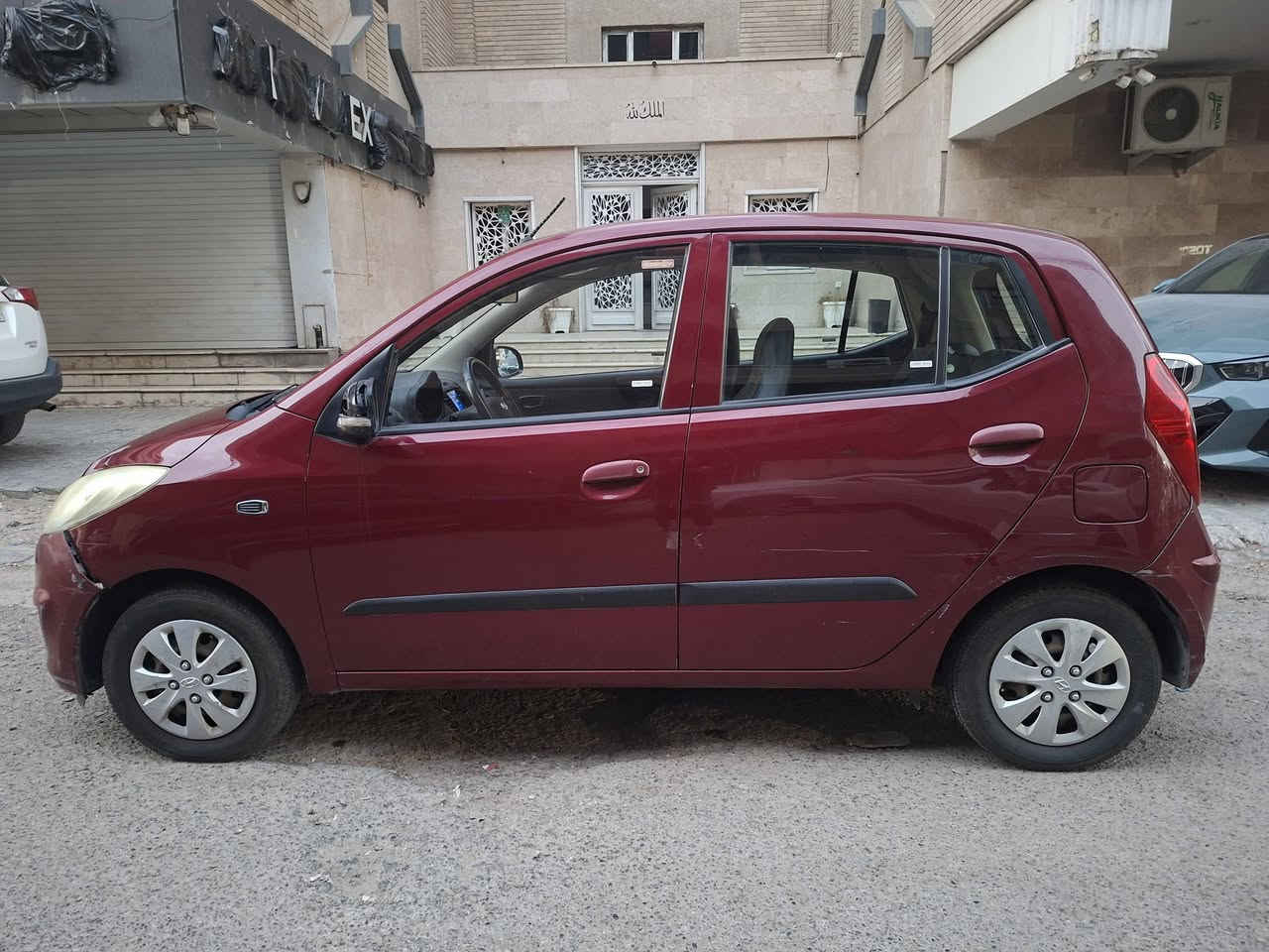 السلام عليكم
للبع فقط ،،، بدون مراوس
هيونداي i10 خليجي 2016
رقم بغداد بأسمنا
مواصفات عادية ..
گير أوتو شاشة كاميرا خلفية
4 جام كهرباء
عداد المشي 46 الف
السيارة مكفولة محرك وگير 
بيها بعض الملاحظات البسيطة بالگشر كونها أستخدام أمرأة 
سعر السيارة 77 ورقة وبيها مجال بسيط
مكان السيارة / بغداد _ الكرادة 
للتواصل .. ***********
