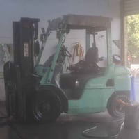 رافعة شوكية للايجار في كافة انحاء بغداد  للاستفسار  07714203260