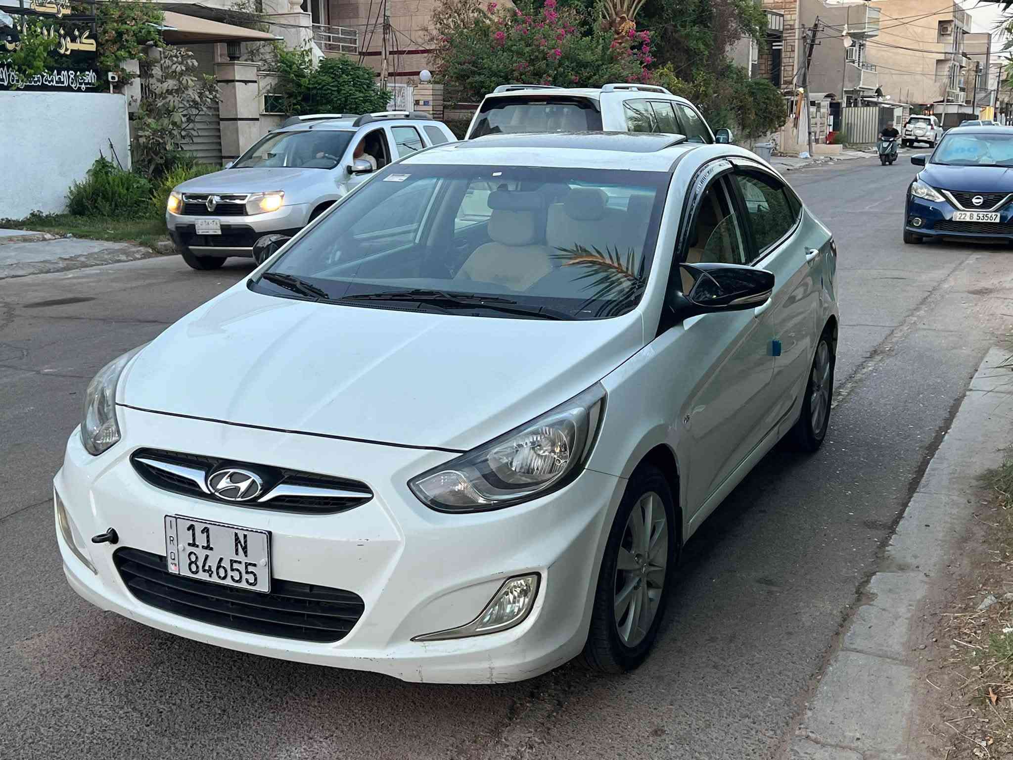 اكسنت 2013 خليجي بغداد بأسمي ماشيه 103 الف سياره فول مواصفات ام 5 تجاوي فتحه محرك 1600
سياره نظيفه كلش على وضع الشركه 
بيها صبغ جوه قبق البانزين فقط
كير مكينه تبريد تخم تاير كله جديد
السعر 89 ورقه وبيها مجال بسيط حك الجيه 
مكان السياره بغداد الصليخ 
***********
***********
