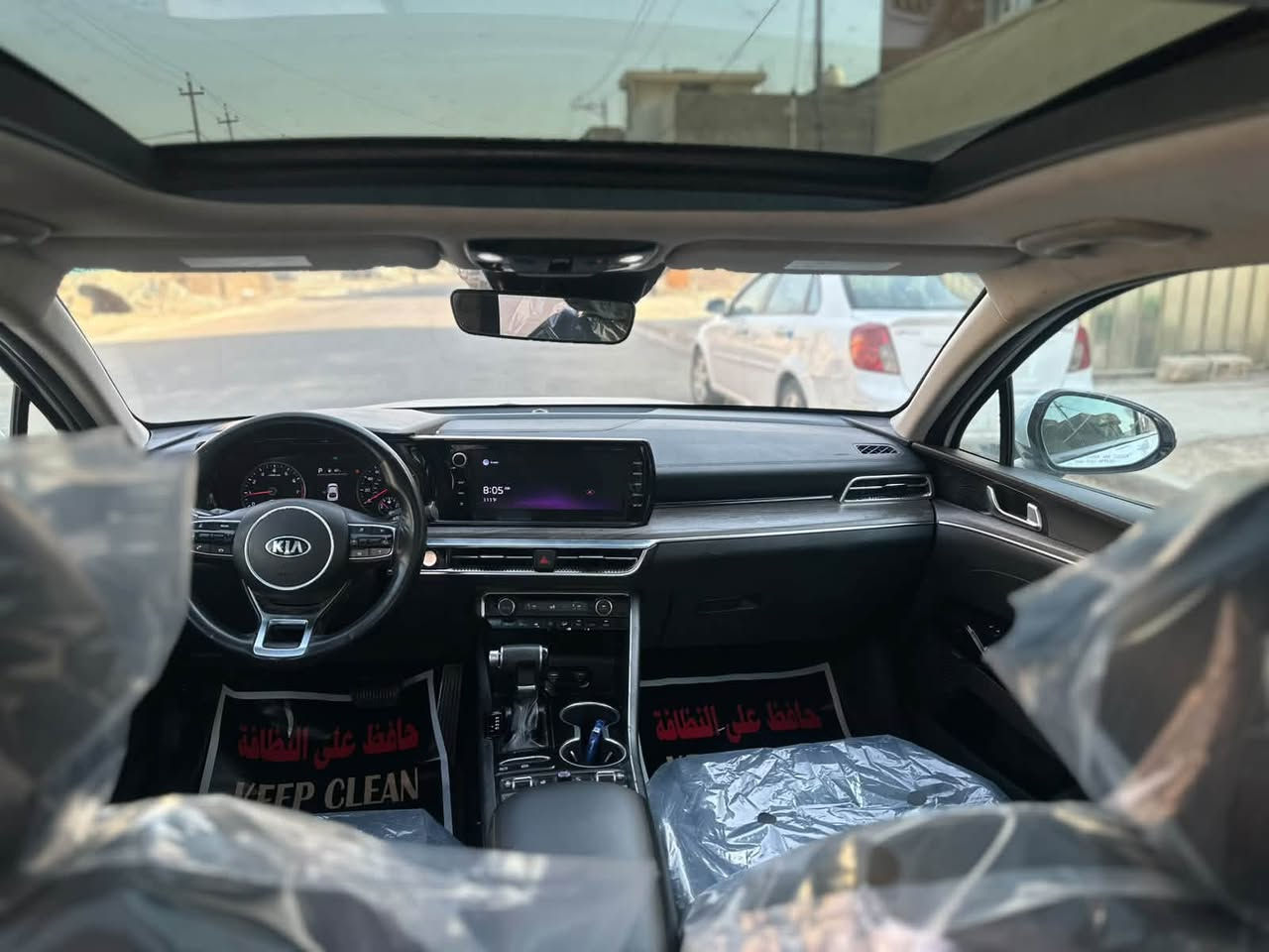 السلام عليكم حبايب 🩶
🚘 للبيع كيا K5 EX موديل 2021 فول مواصفات، اللون ابيض ، وارد أمريكي، سيارة نظيفة جداً، جاهزه ومناقصها اي شي 

✨ المواصفات:

* محرك 1Turbo 1600 

* جير أوتوماتيك 8 سرعات.

* بانوراما طكتين 

* 4 أوضاع قيادة: Smart - Custom - Sport - Normal

* قيادة شبه ذاتية (Lane Following Assist).

* مثبت سرعة ذكي (Smart Cruise Control).

* تحذير الخروج عن المسار مع تصحيح المسار.

* بريك طوارئ تلقائي (Automatic Emergency Braking).

* نظام الثبات الإلكتروني (ESC).

* نظام مانع الانزلاق (Traction Control).

* مراقبة النقطة العمياء (Blind Spot Monitoring)

* كاميرا خلفية مع حساسات أمامية وخلفية.

* شاشة كبيرة تدعم Apple CarPlay وAndroid Auto.

* نظام صوت BOSE الأصلي.

* تشغيل بصمة وبصمة أبواب (Smart Key).

* تشغيل عن بعد.

* مرايا شفط وقلاب كهربائية.

* فتحة سقف بانوراما.

* مقاعد جلد باللون الاسود 

* مقاعد أمامية كهربائية.

* تبريد وتدفئة للمقاعد الأمامية.

* تدفئة المقود.

* ميموري (Memory Seat) لمقعد السائق.

* شاحن لاسلكي.

* مكيف أوتوماتيك دبل زون.

* إنارة LED أمامية وخلفية.

* حساسات إنارة أوتوماتيكية.

* Auto Hold.

* فرامل يد إلكترونية (EPB).

* الدشبول صاجي 

📌 العداد: 75  ألف Mile.

📌 الحادث: كما موضح بالصور 

📌 السيارة بدون إيرباك، بدون لغود، بدون شواصي، وبجم كبس 

📌 رقم أربيل حره بأسمي تحويل ثاني يوم مكاني بغداد غزاليه اي استفسار *********** السعر 143

