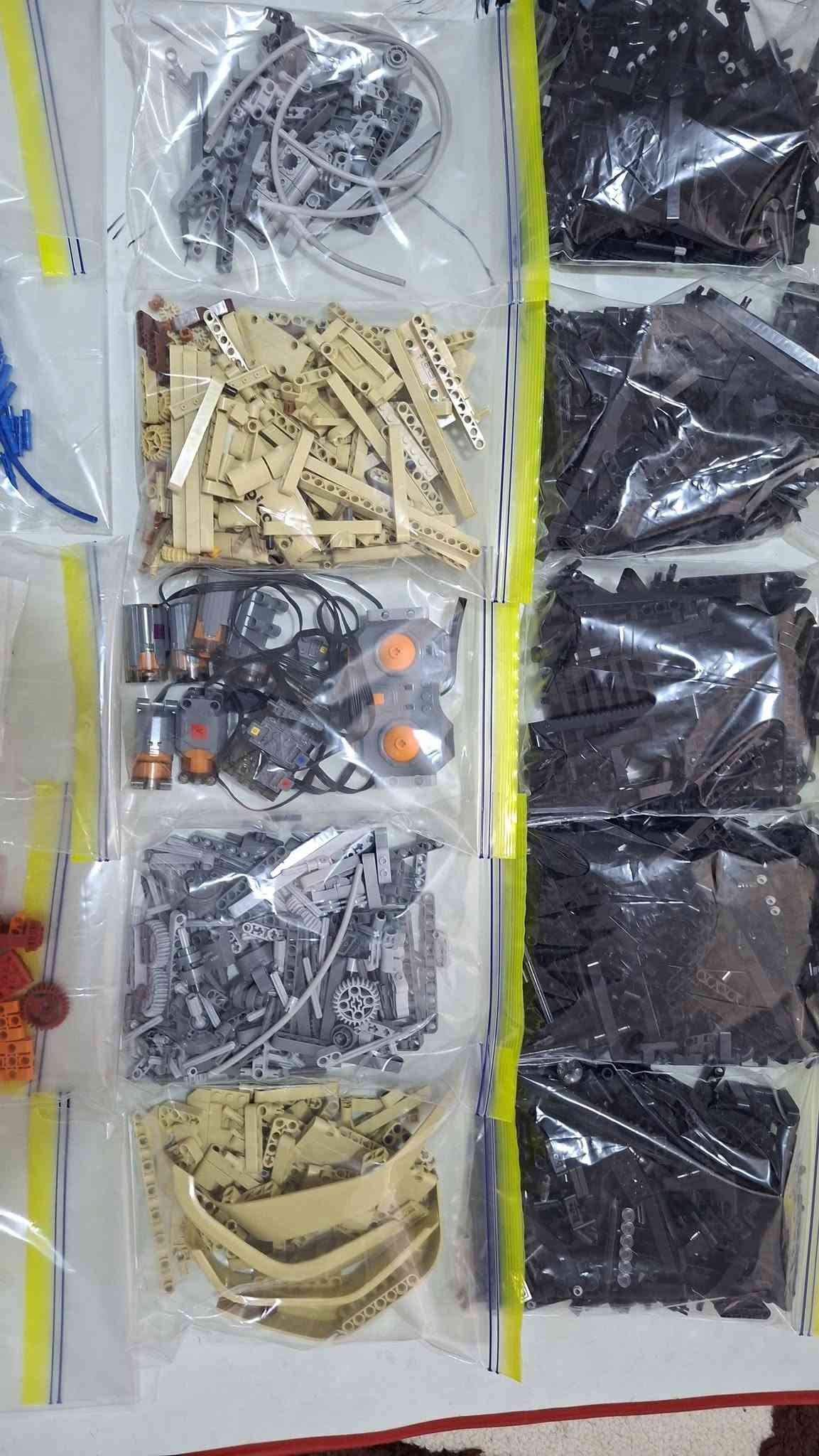 Mould King 13184 • جيب رانجلر روبيكون • كامله