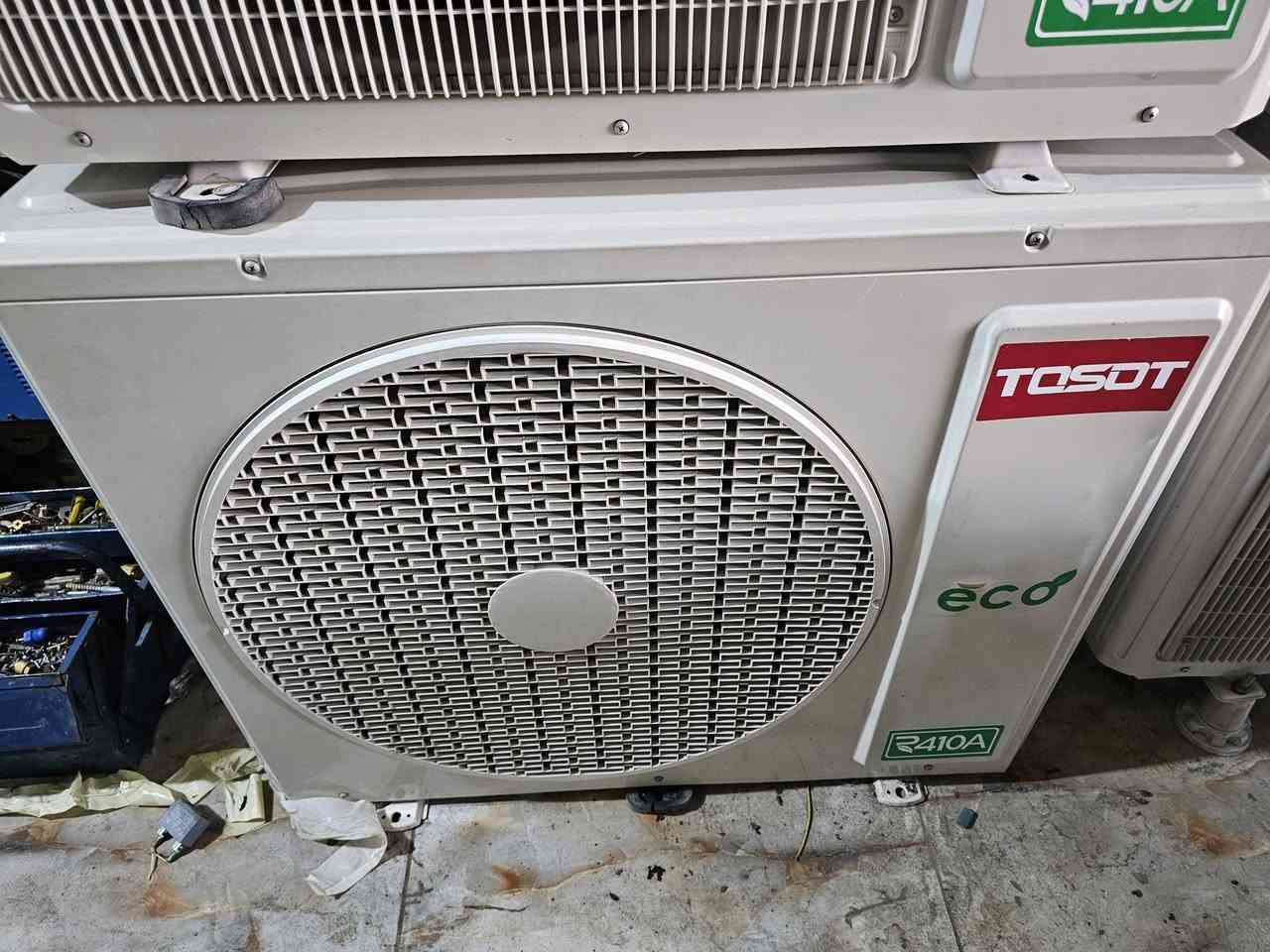 سلام عليكم سبلت توسوت ٣ طن ايكو اقتصادي موديل ٢٤ فقط بارد اخو الجديد سعر مليون وبي شي بسيط العنوان بغداد جديده رقم الهاتف ***********
