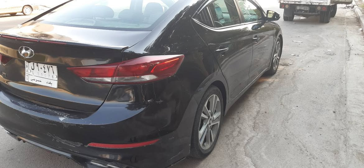 النترا مديل ٢٠١٨ وارد كندي فول مواصفات محرك ٢٠٠٠دوش سيارة جاهزة مكينة كير تبريد رقم بغداد ماشيه ١٤٦ كيلو السعر ١١٧ وبيه مجال للإستفسار  ***********
