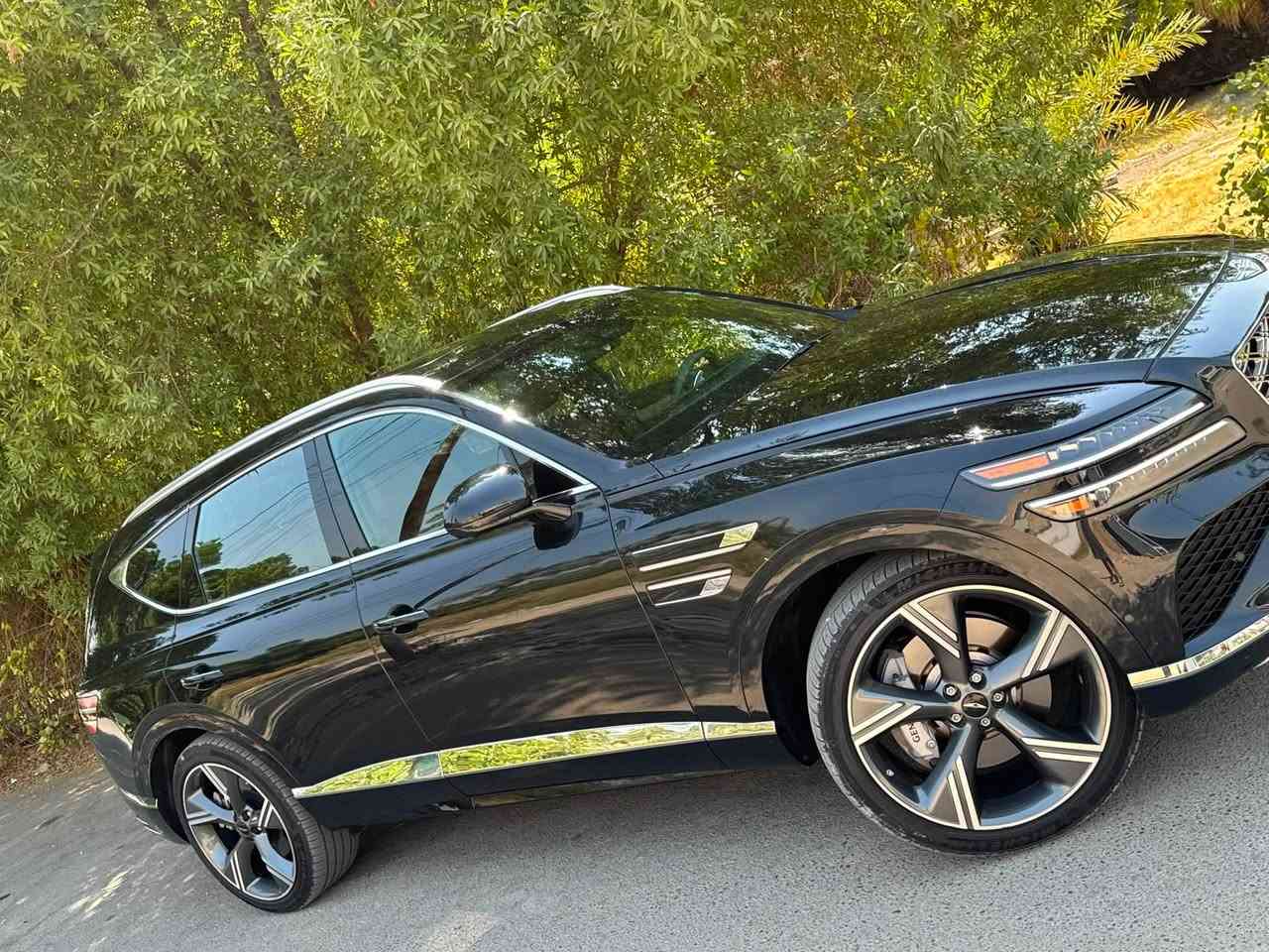 السلام عليكم..
‼️ Genesis Gv80 2025 prestige للبيع

❕السياره حادثها صندوق خلفي تبدل بقطعة نفس اللون..
وصارت بيها ضربه هنا تبدلن بيها دعاميه وبنيد نفس اللون شويه خدوش ورصعات بي وبارد بسيط مثل مدتشوف وجتي من امريكا قطعه جاملغ ايسر كلير البنيد شويه يحتاجله بولش تكحيل بسيط    (صور الضرر موضحه بلمنشور)…..

 رقم الشاصي : KMUHEESC3SU238815
‎ايرباكات سليمه✅
كير ✅
مكينه✅
شاصي✅
نظيفه السياره كلش تجي وتشوفها وتفحص وين ميعجبك ومعروفه مواصفاتها V6 3.5 twin turbo فول للاخير 5 كامرات + كامره بلمراة الوسطيه 4 مقاعد تدفئه تبريد و4 كهرباء+ كشن السايق مساج+ بردات كهرباء 6 حساسات اماميه و6 خلفيه سترين كهرباء تحديد مسار ومثبت سرعه 
نظام الاوتو بارك +داتا شو وتقدم السياره وترجعها عن طريق البصمه رادارات اماميه خلفيه جانبيه اناره داخليه محيطيه ابواب السياره + الصندوق شفط ويل قياس 22

ماشيه 27 الف كم قابل للزياده

‼️رقم اللوحه  (اربيل)

‼️ مكاني (بغداد)

موجود واتساب..***********

مكاني بغداد

السعر44.700.  قابل للتفاوض
