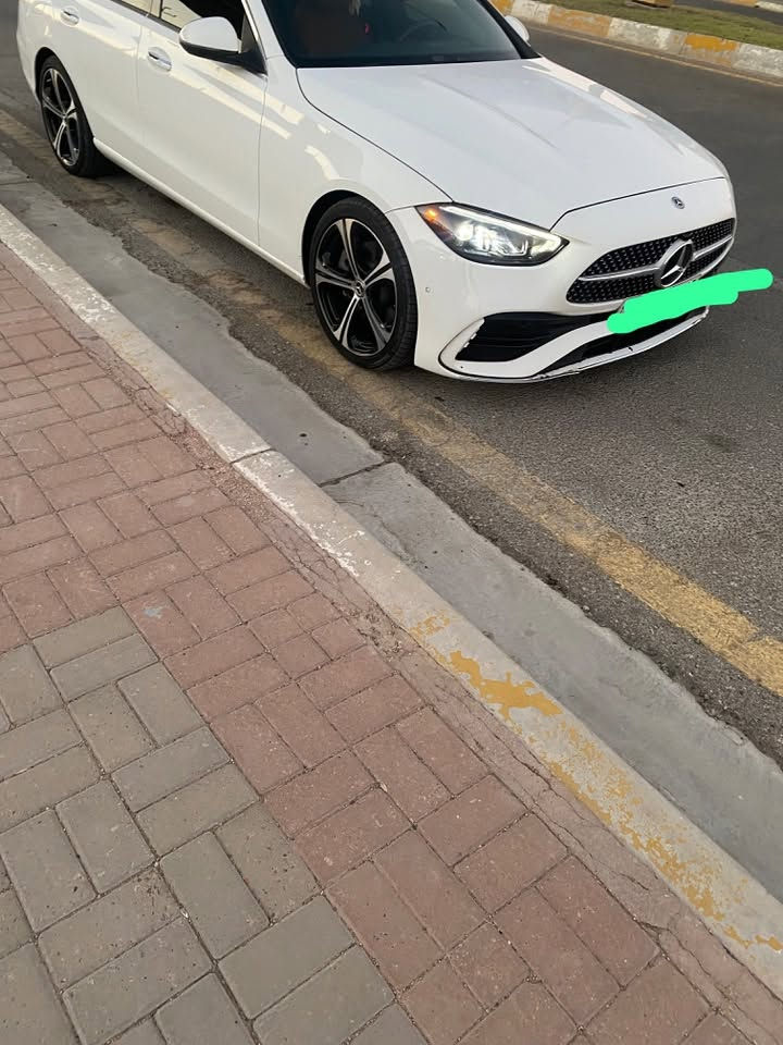 مرسيدس سي ٣٠٠ فول
خمس كامرات ٣٦٠ درجه 

.     موديل2025 

• بانورما فتحه 

• مقاعد جلد  عسلي مع تحكم كهربائي و اوتو سيت والداخل نشرة ضوئيه 64 لون

كشن تدفئه تبريد وخزن ميموري 

  . خمس بصمات 

.    رادارات ٣٦٠ درجه 

• شاشة وسطية كبيرة مع نظام ملاحة

• الدشبول مطعم بالخشب الصاج و نظام صوت Burmester فاخر

• أنظمة أمان متقدمة (تنبيه الخروج عن المسار، مثبت سرعة راداري، مكابح طوارئ)

ماشيه ١٥ كم 
رقم اربيل مع كارت تظليل 

السعر31000 دولار وبيه مجال  

***********
