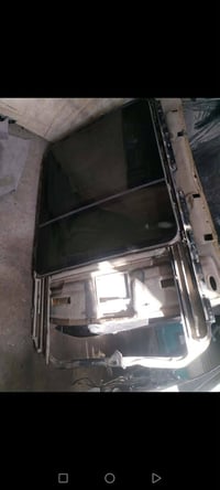 بانورماX5 موديل2003 السعر350الف وبيها مجال تواصل علرقم 07511493965 وات...