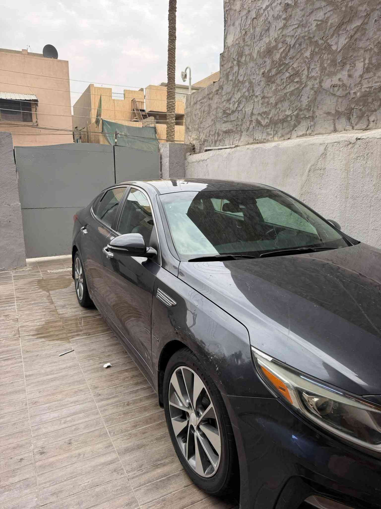 السلام عليكم اوبتيما للبيع وارد امريكي فئه S فول ماعدا الفتحه
موديل 2019 
حجم محرك 4 سلندر 2400 المرغوب  تفول عادي بدون دوانس شرط
ماشيه 84 الف 
رقم اربيل راعيه بغداد شرط التحويل
حادث من امريكا بابين مبدل نفس اللون وصبغ فقط هلال السفلي جاملغ الخلفي بدون ايرباك السياره
السعر  115 وبيه مجال قليل وماتلكه بهيج سعر
مكان السياره بغداد البلديات
***********
