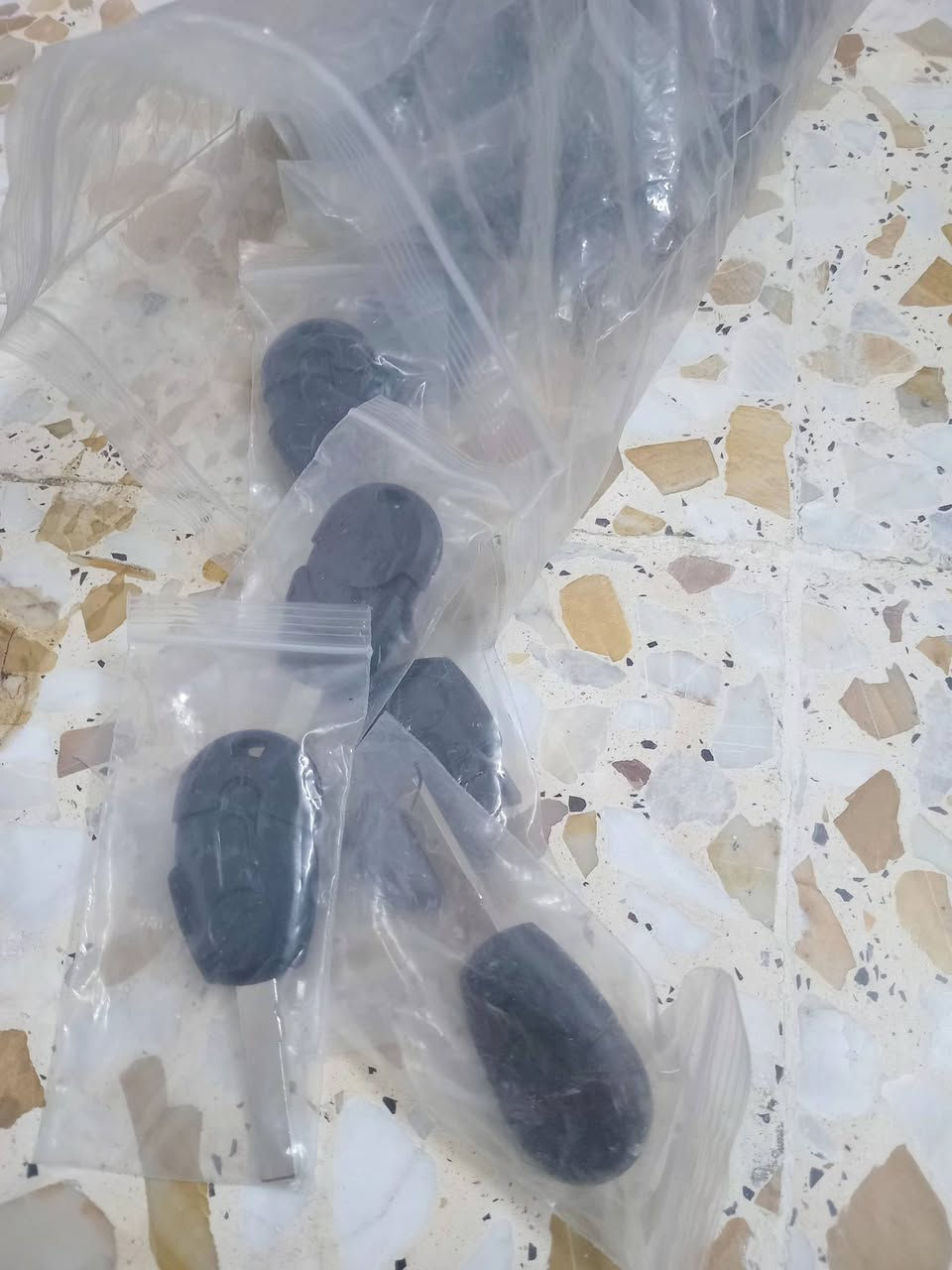 السلام عليكم التواصل واتساب ***********
