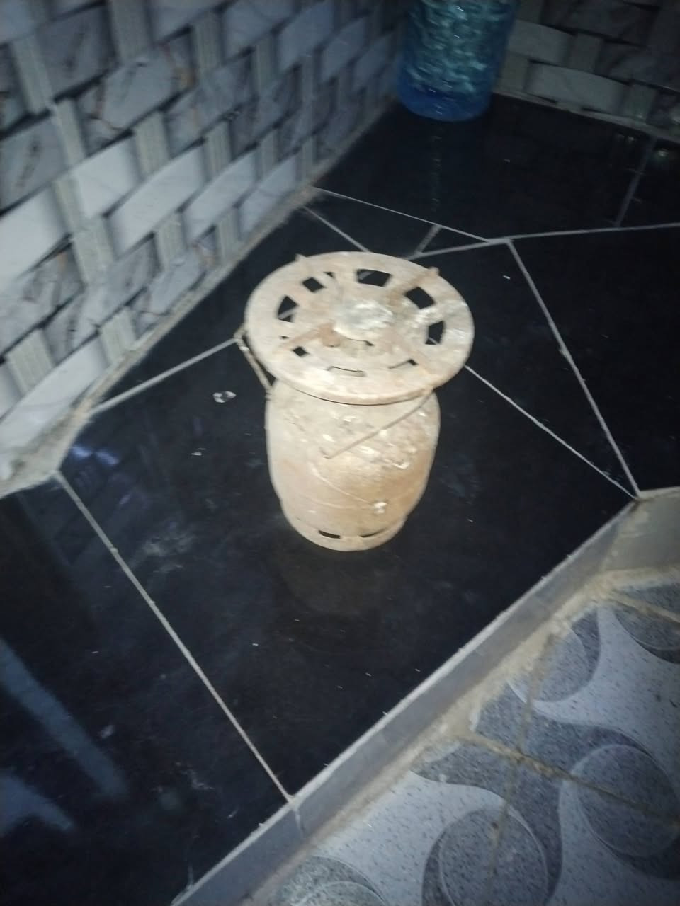 غراض للبيع قيم وخذ ***********
