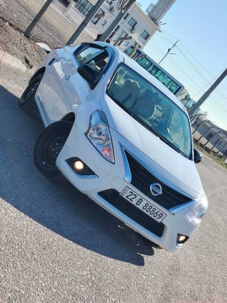 نیسان سەنی مۆدێل 2021
سەیارەکە فول مواسەفاتی هندی یە
دوو جام کارەبا و یەدە نیکل و حساس و دەبل گێچ و بلاجکتۆر و باڵی سەر سندوقی هەیە 
یەک بست ساردی هەیە بێ شوخت و بێ کارت چەند قۆپەکی بچوکی هەیە
 سەیارەکە گێر و مەکینە و هەموو شتی بە شەرتە 93 هەزار کیلۆمەتر رۆیشتیە داوای 112 و کەمەک مەجالی هەیە 
***********
*********** أربيل, العراق
