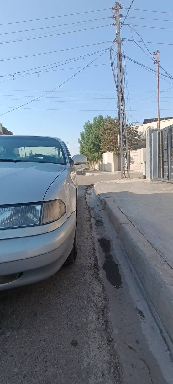 السلام عليكم سوناتة موديل 95 سنوية وهزة لل27 بيع فقط السيارة بلادية وناعمة وجاهزة تخم تاير وباتري جديد تبريد شغال الكمبريسر بي صوت قوي والمحرك بي صرف وگير عادي والسيارة باسمي والشراي بي خير ويدلل رقم بغداد اخوان السيارة احلى من الصور *********** العنوان ديالى المقدادية  والسعر 45 وبي مجال تحياتي
