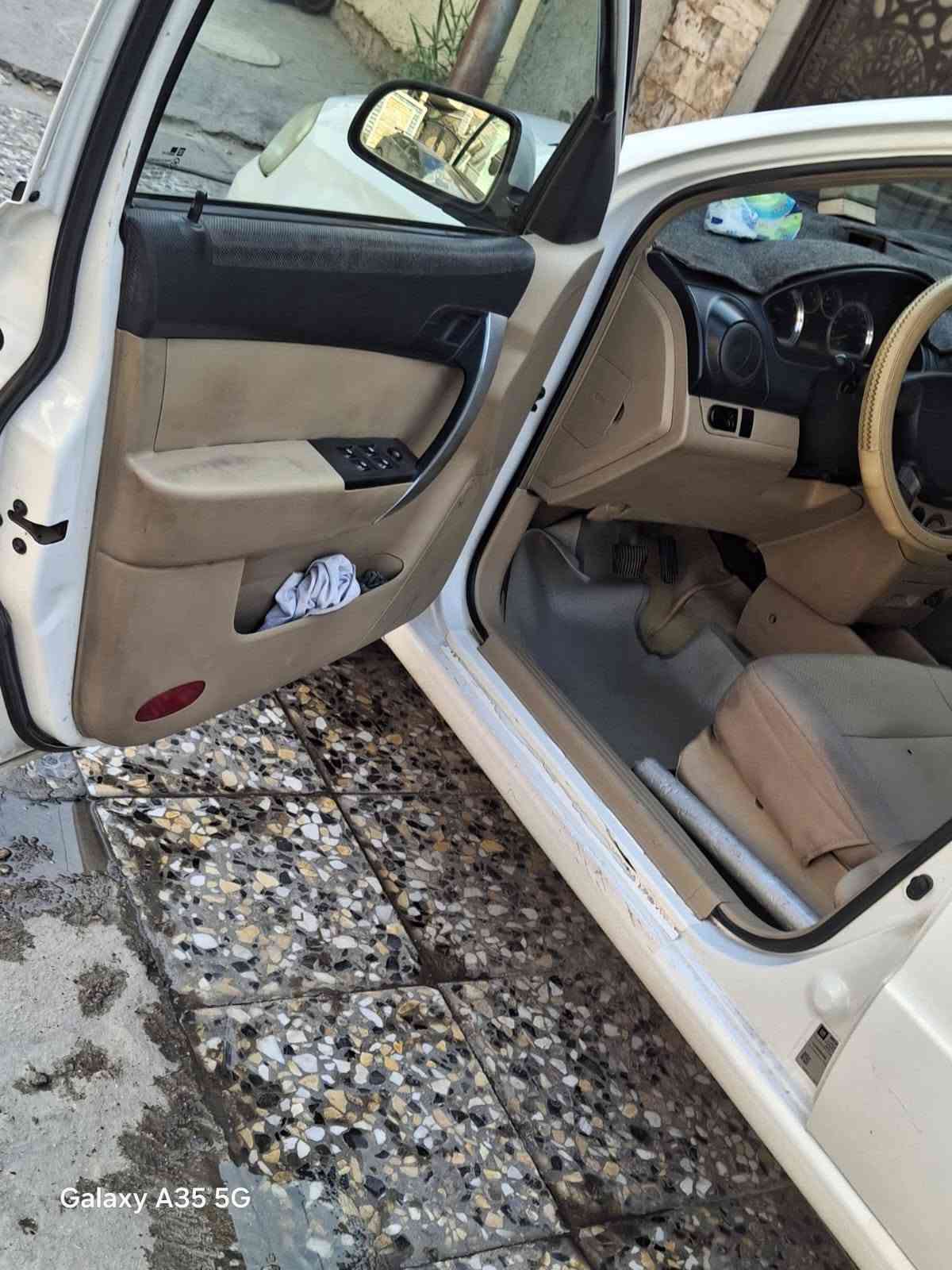 السلام عليكم افيو خليجي موديل ٢٠١١ مكفوله من كلشي كير ومحرك وتبريد وحاديه داخل جديد بيه بس هلال خلفي صبغ والباقي مكفول رقم بغداد جديد بسمي السعر ٧٢ مكاني بغداد حي التراث قريب على تقاطع درويش ***********

نص مكتوب في الصور:
- Galaxy A35 5G