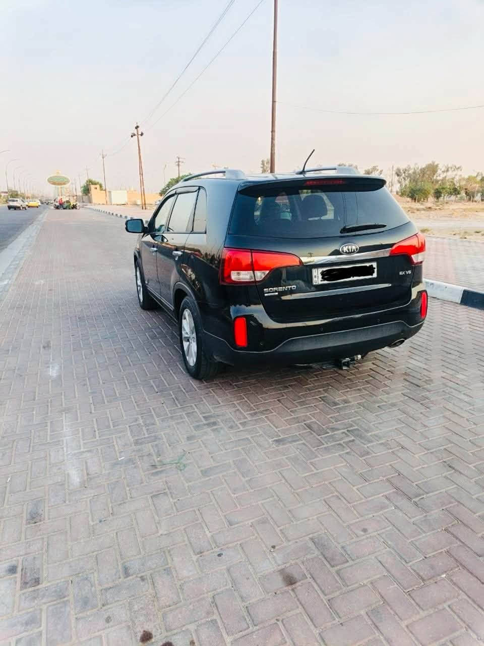 السلام عليكم  كيا سورنتو  ٢٠١٥ وارد أمريكي مكينه ٦ سلندر حادث كلش خفيف حافة البنيد  فقط سونار موجود  السياره ليبل واحد  جاهزه من كلشي مكينه كير حداديه تبريد ثلج  السياره 
1-بصمه 
2-كشنات جلد 
3-كشن ذاكره  تدفئة بالكشنات 
4-مري شفط مري قلاب وي البك 
5-بردات بلادي  
6-فور ويل السياره مواصفات EX معروفه  السياره جديده رقم كربلاء باسمي هزه جديده وسنويه ٢٠٣٠ 
السعر ١٤٠ وبيه مجال للشراي المكان كربلاء للاستفسار 
***********

***********
