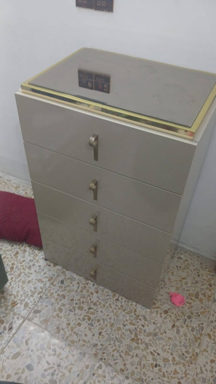 غرفه ضخمه عالميه للبيع ***********  بغداد الزعفرانيه
