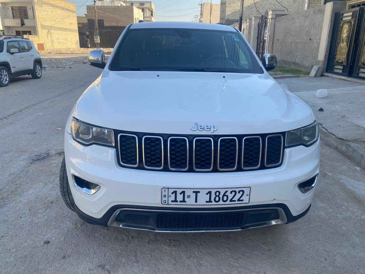 سلام عليكم اخوان
جيب شيروكي موديل 18 وارد امريكي 
مصبوغة حزام بدون معجون ( من امريكا ) 
السيارة جاهزة مابيهة نقص جنطه كهرباء
السعر 1600$
الرقم بغداد
السيارة بأسمي ***********
