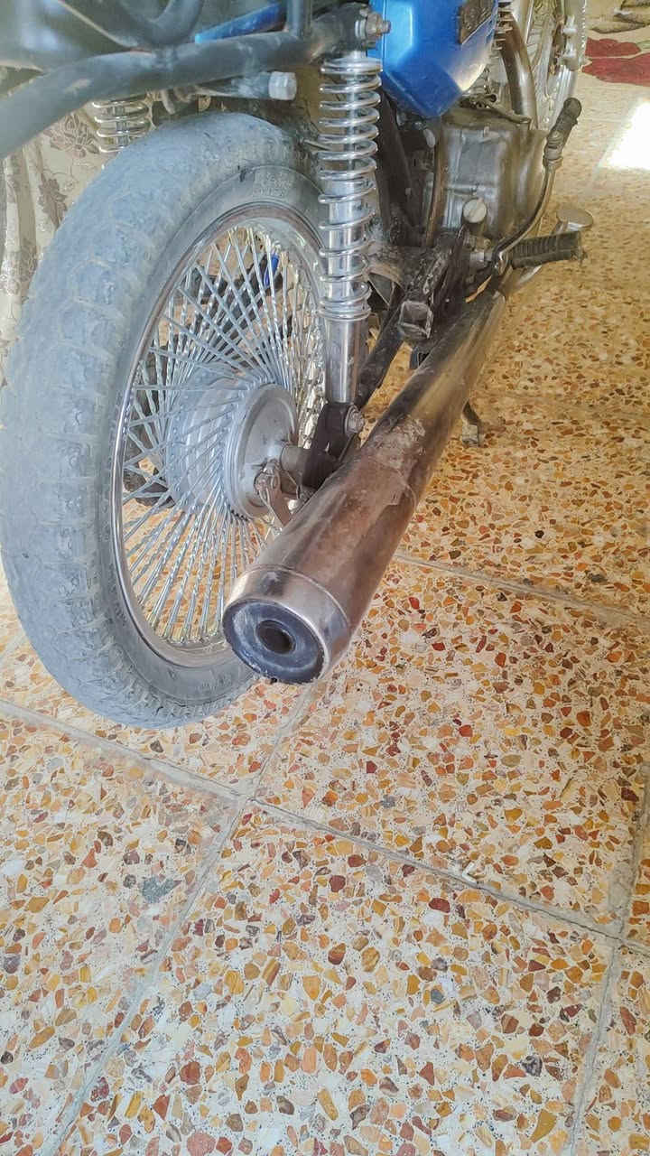 سلام عليكم دراجه للبيع كلك محرك أرشه كايم البارحة كامت الشاصي نامه الشراي بي خير ويدلل عنوان بابل الحمزه الغربي السعر 250وبيها مجال بلاش وعلي متواجد ع هاتف ***********،،،،،،،***********
