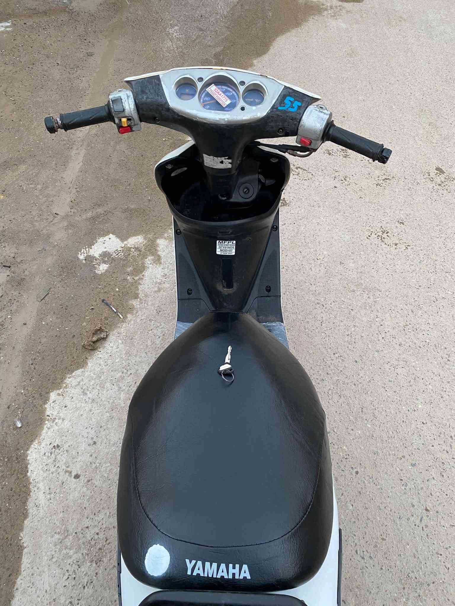 سلام عليكم للبيع دراجه سبايزر رياضي ويل كب رياضي دبل خلفي رياضي دراجه جديده حيل لون ابيض بلادي دراجه اخت رمبة  جديده برغي مامفتوح منهة جديده حيل وجاهزه اي نقص ما بيهة كلهة شغاله كهربائيات شغاله نكره سلف وهندر كيجات شغاله كفرات بلاديه دراجه جديده حيل محرك ناعم اخرس ما مفتوح شلعه ومعدل تخبل اوراق كامله دراجه بلاديه سعر (425)وبيهة مجال بسيط جدا(رجاءً لحد يكسر بحلال عالم) رقم الهاتف (***********) مكاني بغداد الغزالية
