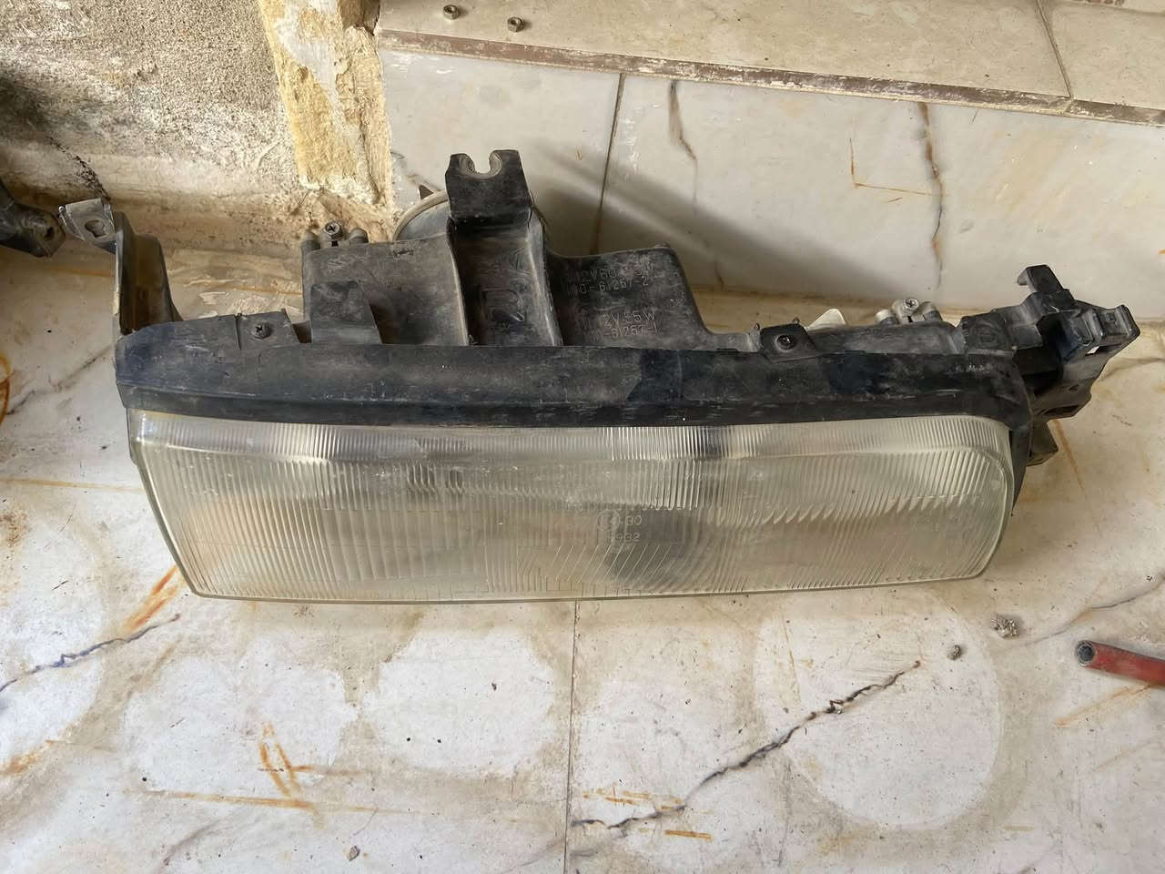 لايتات مازدا 626 للبيع
*********** 
الموصل
