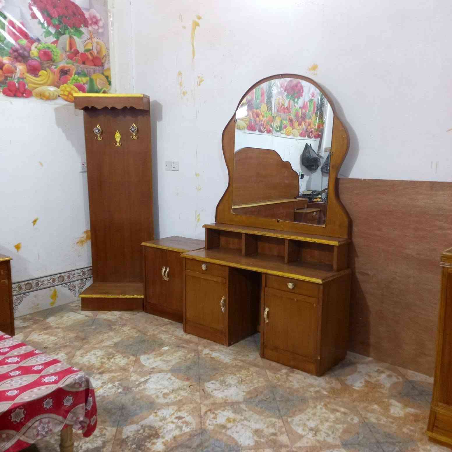 غرفه حطاطه نضيفه للبيع العنوان الرمادي الزراعة قرب الجنسيه الموحده السعر 375
***********
