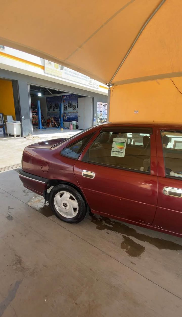 ڤیکترا مۆدێل 93 مەکینە 20 گێڕ ئۆتۆماتیک
گێڕو مەکینەو تەقەو ڕەقە بەشەرت

پێشو پشتی کەپسە چەکوچی نیە 
ڕەقەموو سەنەوێ هەتا 2030 
بڕاوە و وەرگەڕانی نیە بەشەرت 
سلاید دوو جام کارەبا سلاییت کارەبایی 
سەیارەکە زۆر زۆر خاوێنە 
 بۆ پەیوەندی ***********
سعری 44 مامەڵە 
تێبینی سەیارەکە بیلاد خسوسیە 
تەکسی نیە 
سەیارە هی خۆمە هی مەعڕەزان نیە أربيل, العراق
