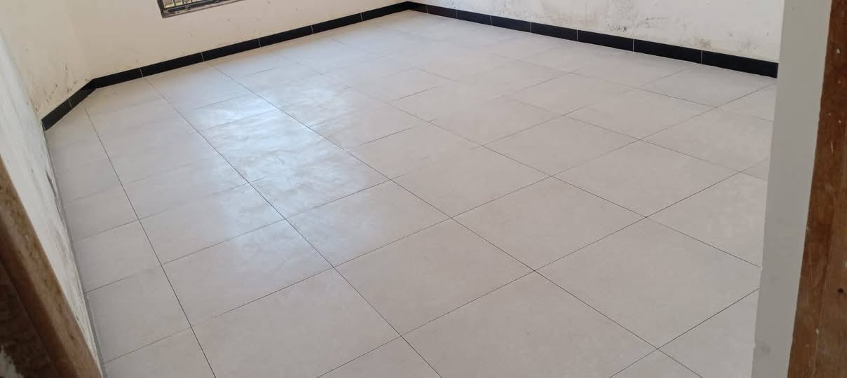السلام عليكم تطبيك جميع انواع السيراميك المتر ب5 متفرغ حاليا *********** ** ***********
