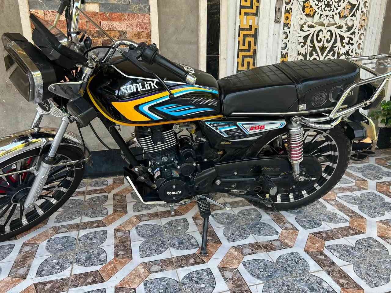 سيفان موديل 25 محرك 200Cc مكفول دراجه خير من الله مكاني ديالى شهربان  هـ***********
