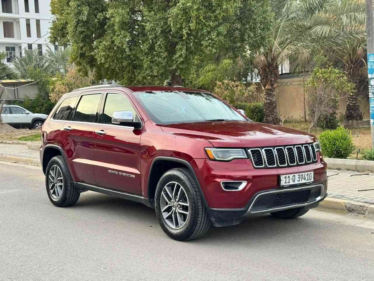 🚘 جيب 2022 - أمريكي

🔹 محرك 6 سلندر 3600 سي سي

 مواصفات

المواصفات:

✅ رادار خلفي ومرايات رادار

✅ صندوق كهربائي  

✅ مكينة وكير على وضع الشركة (مكفول)

✅ بصمة تشغيل + تشغيل عن بُعد

✅ تايرات جديدة كلياً

✅ شاشة كبيرة مع نظام ترفيه متكامل

✅ تدفئة ستيرن (مقود مدفأ)

✅كشنات تدفئه

مكينه كير مكفولات:

📌 حادث فقط بنيد صبغ وبارد چاملغ بسيط السياره بدون تبديل مكفوله شرط السونار

✨ سيارة نظيفة وجاهزة 

مكاني بغداد السيديه￼ مراز ماكو إشكال سعر 26 بيها مجال بسيط ***********￼
