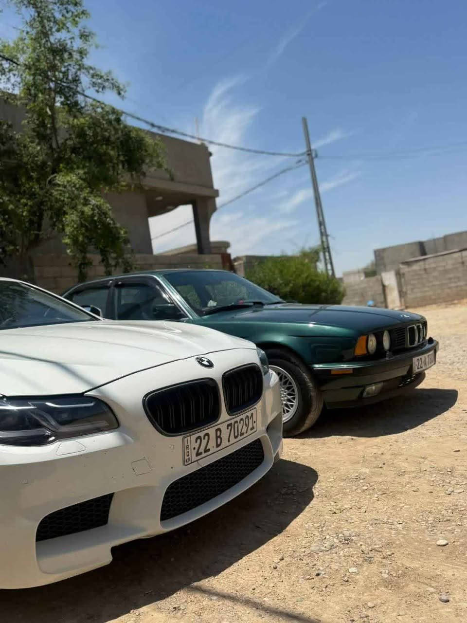 السلام وعليكم السياره عله وضع الشركه 525كلها بلادي قطره خياس ما بيه دوسات بلادية تبريده ثلاج اولا صبغ اله اني صبغته سياره مفوله *********** Singapore

