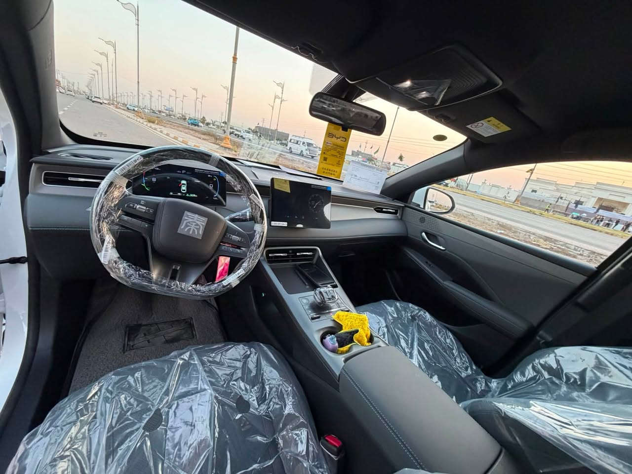 للبيع بي وايدي كن بلاص ٢٠٢٥
داخل زيتوني زيرو مرقم بسمي غراضه 
كامله معربه السياره ومحدثه 
مكاني واسط الصويره ***********
