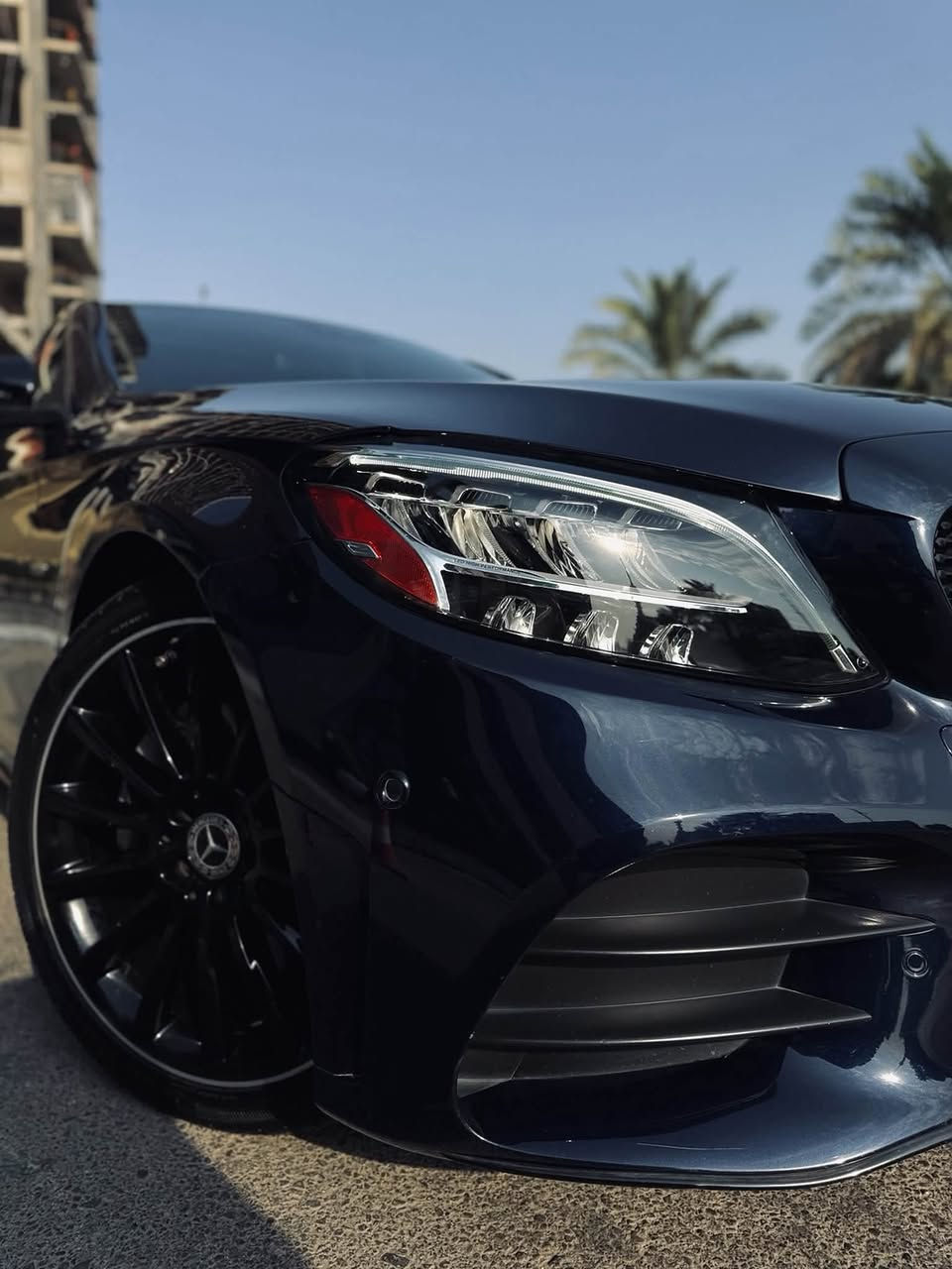 للبيع Mercedes-Benz C300 موديل 2021 Night Edition،  الي يدور جديد  بوضع الوكالة  سيارة ماشية 22الف وقابلة للزيادة مكفولة من الصبغ والتبديل. والأيرباك   سليم كلة السيارة على وضع الشركة وبدون اي نقص لون نيلي  جدا مميز بهذا الموديل 
المواصفات:
* 🔹 كت AMG
* 🔹 إصدار Night Edition
* 🔹 فتحة سقف
* 🔹 4 كاميرات رؤية محيطية
* 🔹 لايت LED بـ 8 عدسات
* 🔹 ويل AMG قياس 19
* 🔹 كشنات جلد + ألكنتارا
* 🔹 كشنات كهرباء
* 🔹 تدفئة كشنات
* 🔹 3 وضعيات ميموري
* 🔹 مرايا جانبية كهرباء
* 🔹 بصمة / Keyless
* 🔹 Auto Start/Stop
* 🔹 Auto Park
* 🔹 حساسات بارك
* 🔹 فول تحكم ستيرن
* 🔹 ستيرن AMG رياضي
* 🔹 عدادات ديجيتال
* 🔹 ماوس للتحكم بالنظام
السيارة شكلها شبابي ورياضي وفخمة بنفس الوقت، والـNight Edition  معروفة مواصفاتة 
💰 السعر: 29,500$
📍 العنوان: بغداد – القادسية
📞 للاستفسار والتواصل:***********
