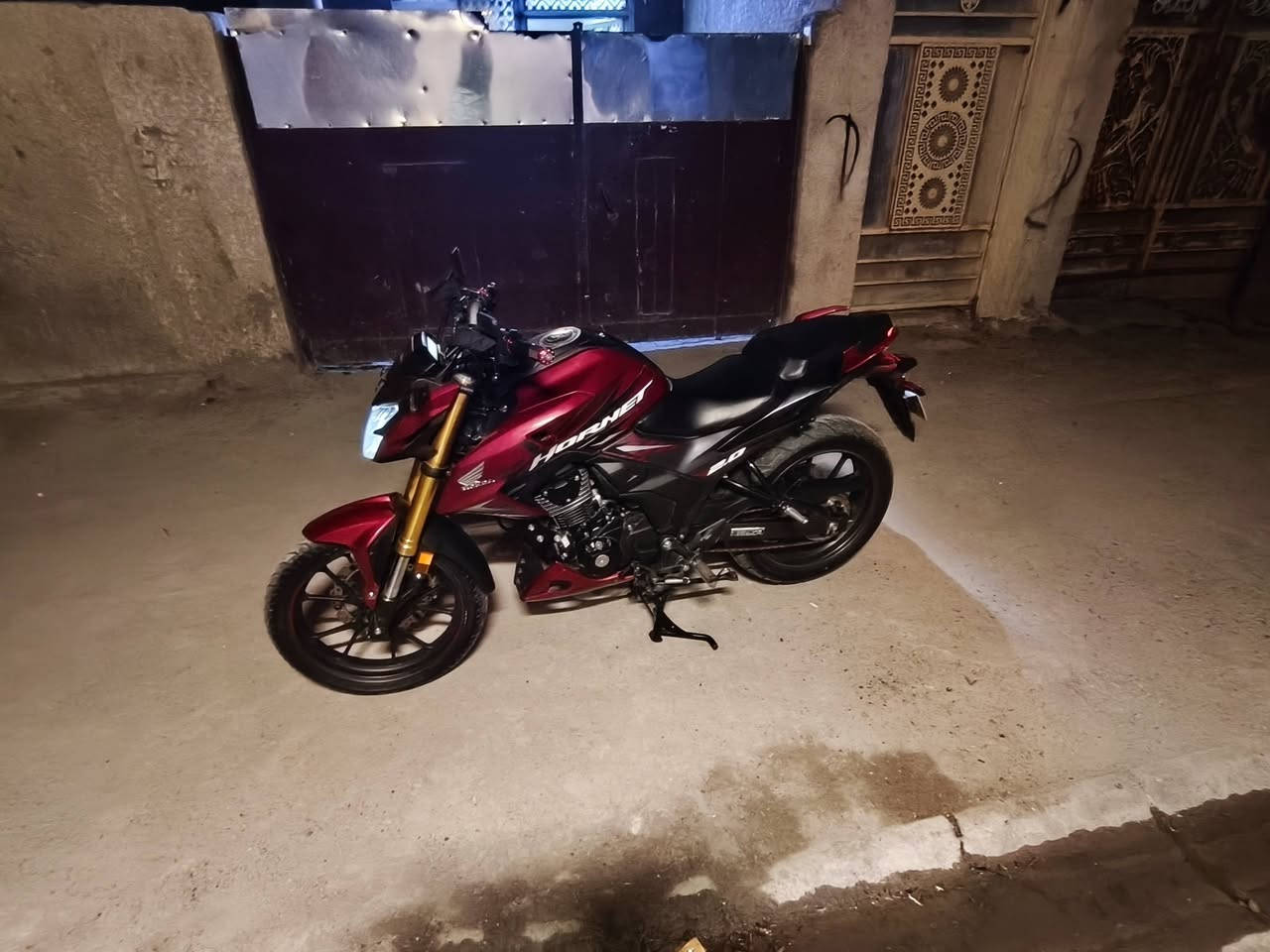 هوندا • ٢٠٠ • ٢٠٢٣