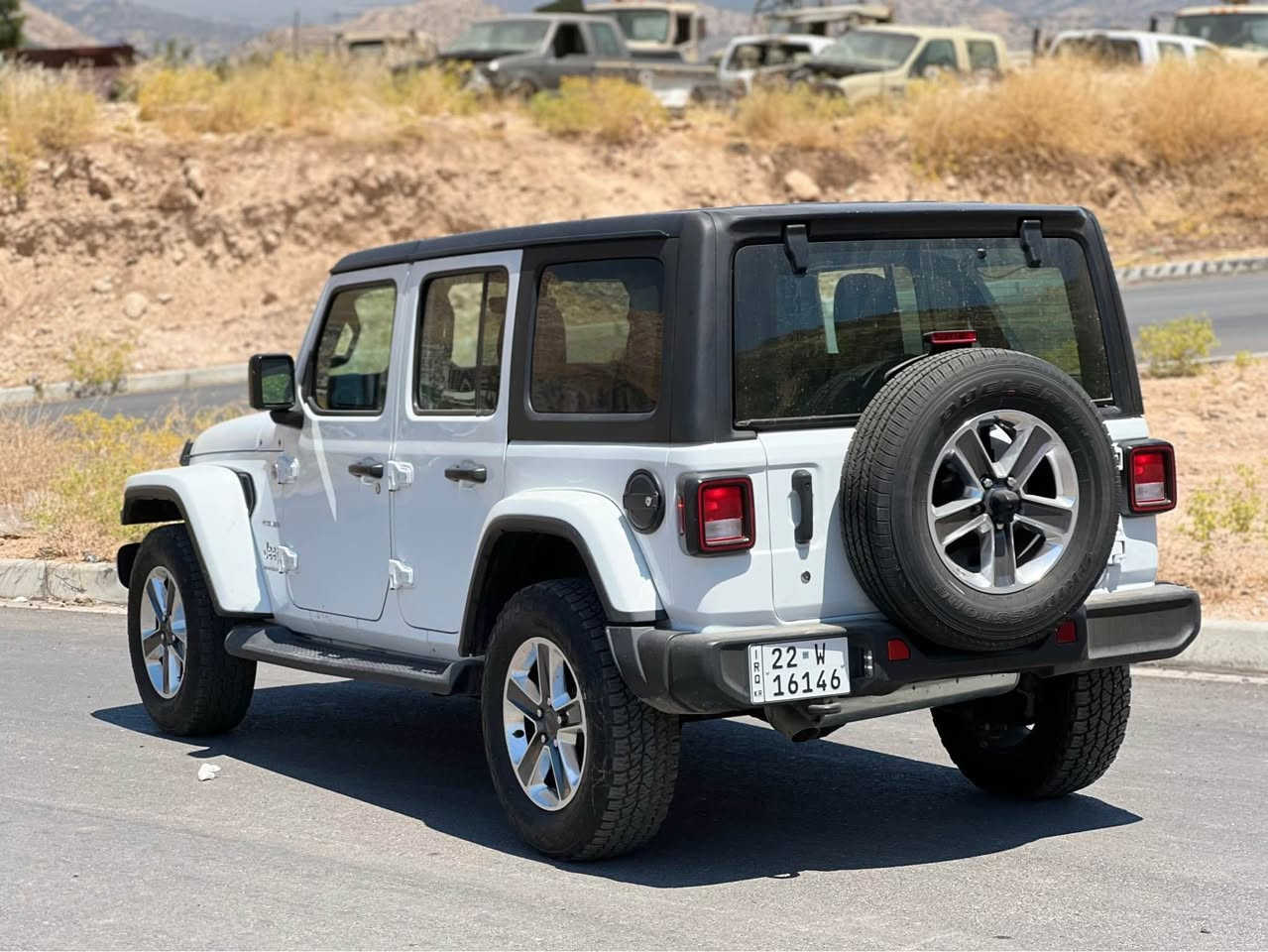 Jeep Wrangler 2023 V6
جيب رانجلر ٢٠٢٣
مواصفات Sahara

مكينة ٦سلندر حجم ٣.٦لتر تنفس طبيعي
ماشية ٤٣،٠٠٠ ميل و بحالة جداً جيدة 

ضرر السيارة جاملغ خلفي صبغ فقط بدون دواخل و ايرباك
السيارة مرقمة اربيل الدولي الجديد شرط التحويل

سعر السيارة 28,000$ دفترين و ثمانين ورقة و بيها مجال للطيبين السيارة موجودة ب دهوك

ل اي استفسار عن السيارة تكدرون تتواصلون وياي 
(***********) دهوك, العراق
