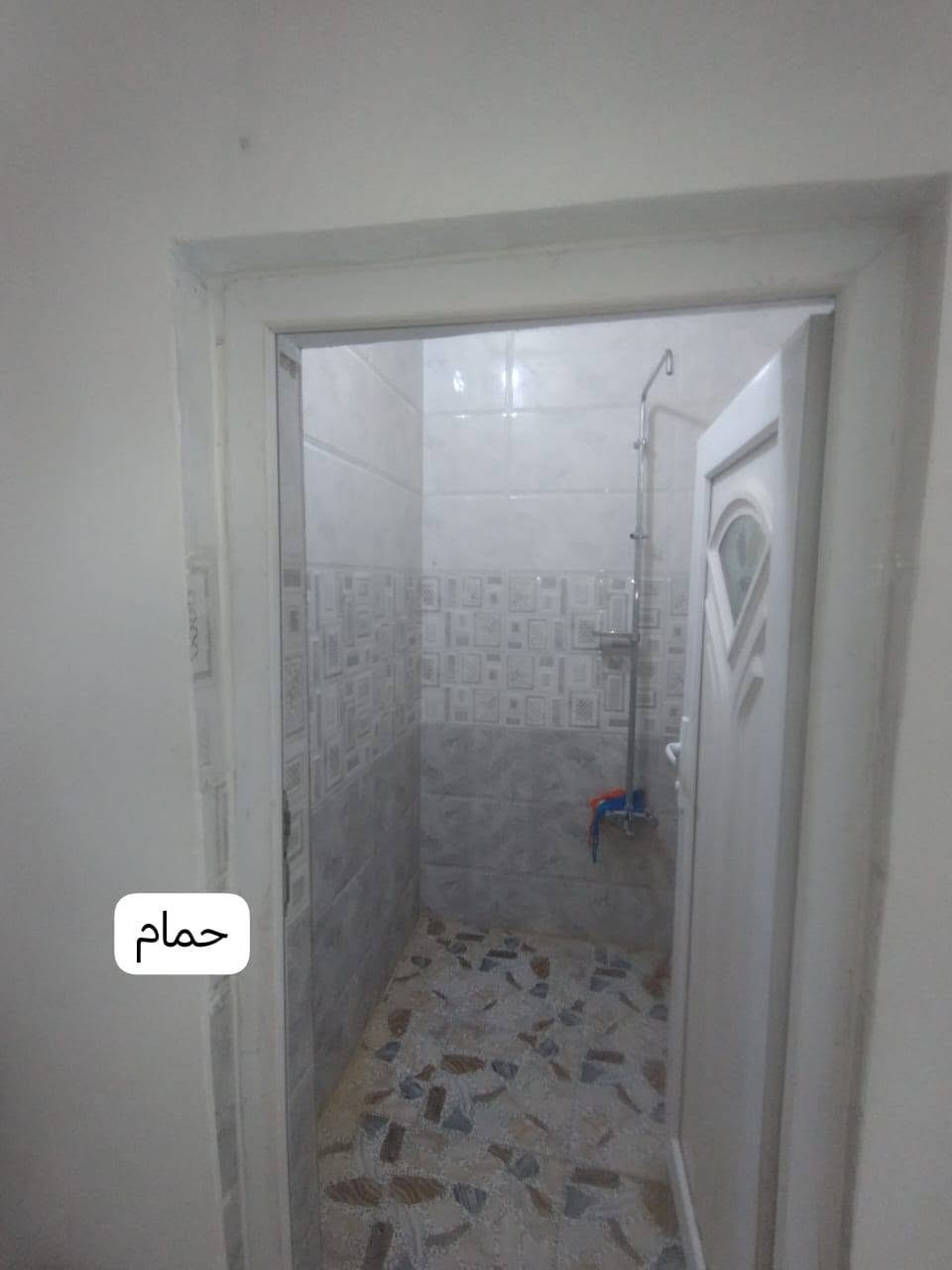 السلام عليكم عندي مشتمل للبيع 100 متر طابو ملوك صرف شارع السكلات يم استاذ محمد كريم تفاصيل على رقم ***********
