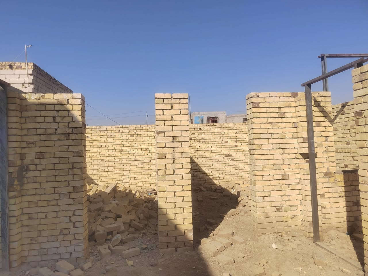 هيكل للبيع بستان حسن فشاخ مقابل نهر الغراف قرب الجسر العالي مقابل المستشفى الجديد م ٢٨٠ رباط صب السعر ٣٧ وبيه مجال للشراي ***********
قرب رياض السمكري ونعيم العتابي وسلام العتابي

